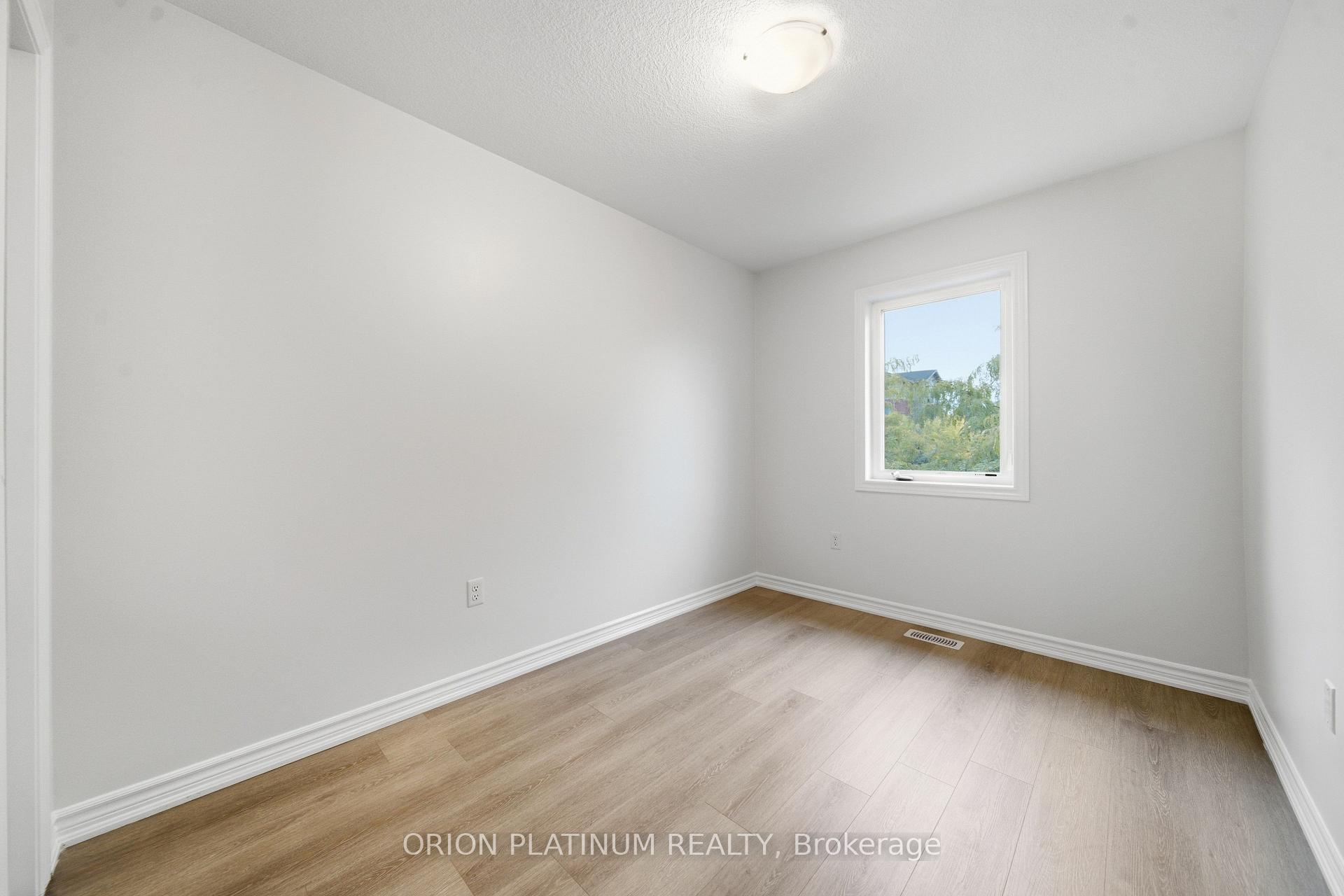 Photo 16 of 15 Kingsbury Square, Guelph, Pineridge/Westminster Woods — HOMEH