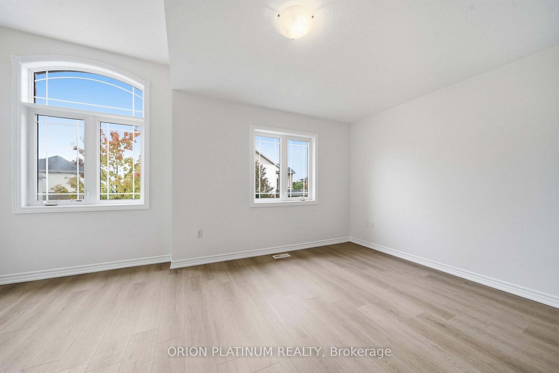 Photo 19 of 15 Kingsbury Square, Guelph, Pineridge/Westminster Woods — HOMEH