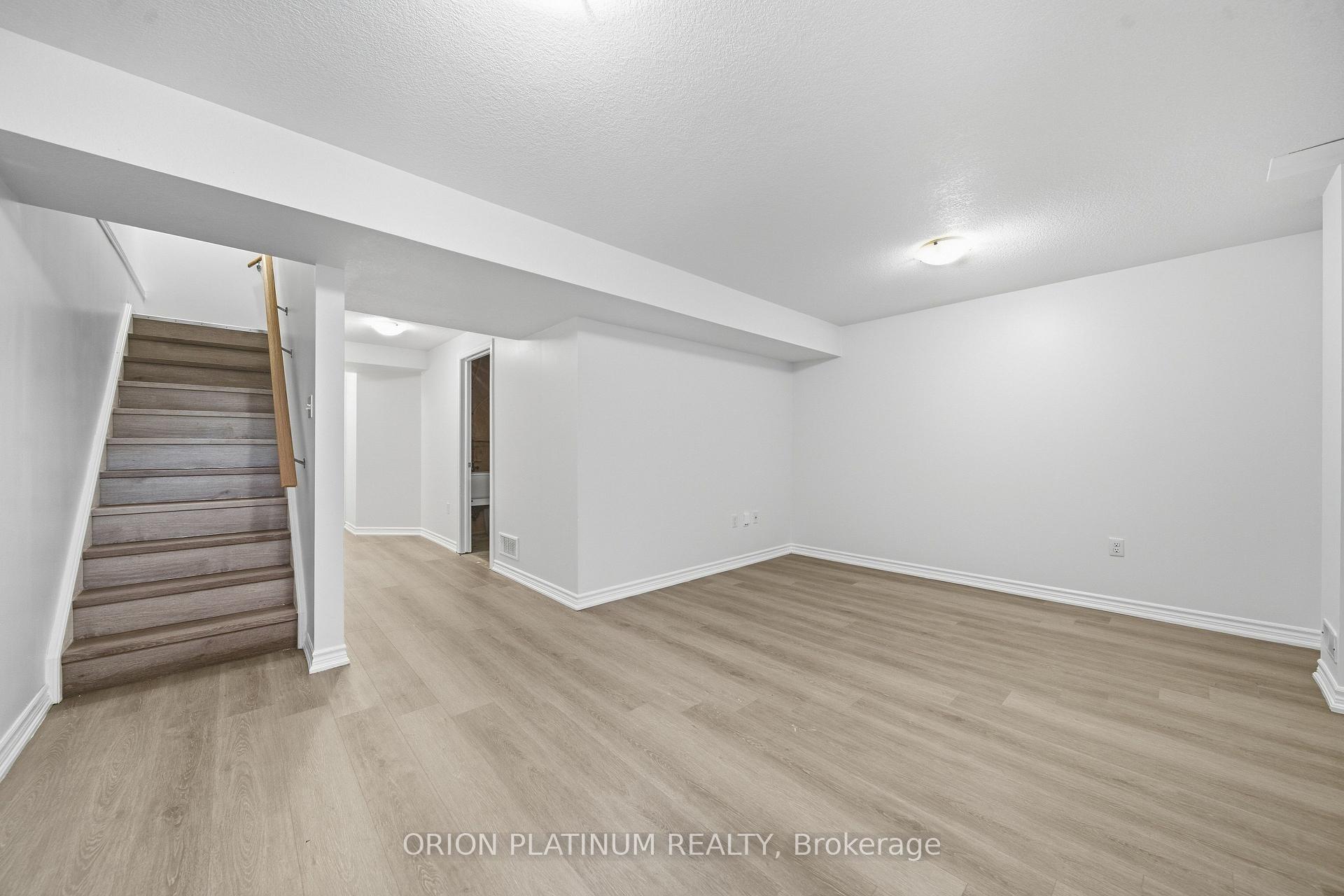 Photo 24 of 15 Kingsbury Square, Guelph, Pineridge/Westminster Woods — HOMEH