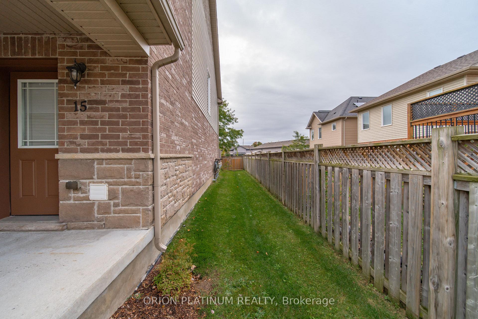Photo 26 of 15 Kingsbury Square, Guelph, Pineridge/Westminster Woods — HOMEH