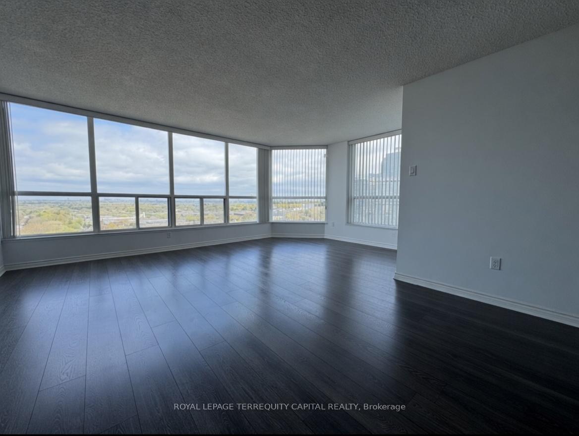 Photo 4 of Unit 1407, 7300 Yonge Street, Vaughan, Crestwood-Springfarm-Yorkhill — HOMEH