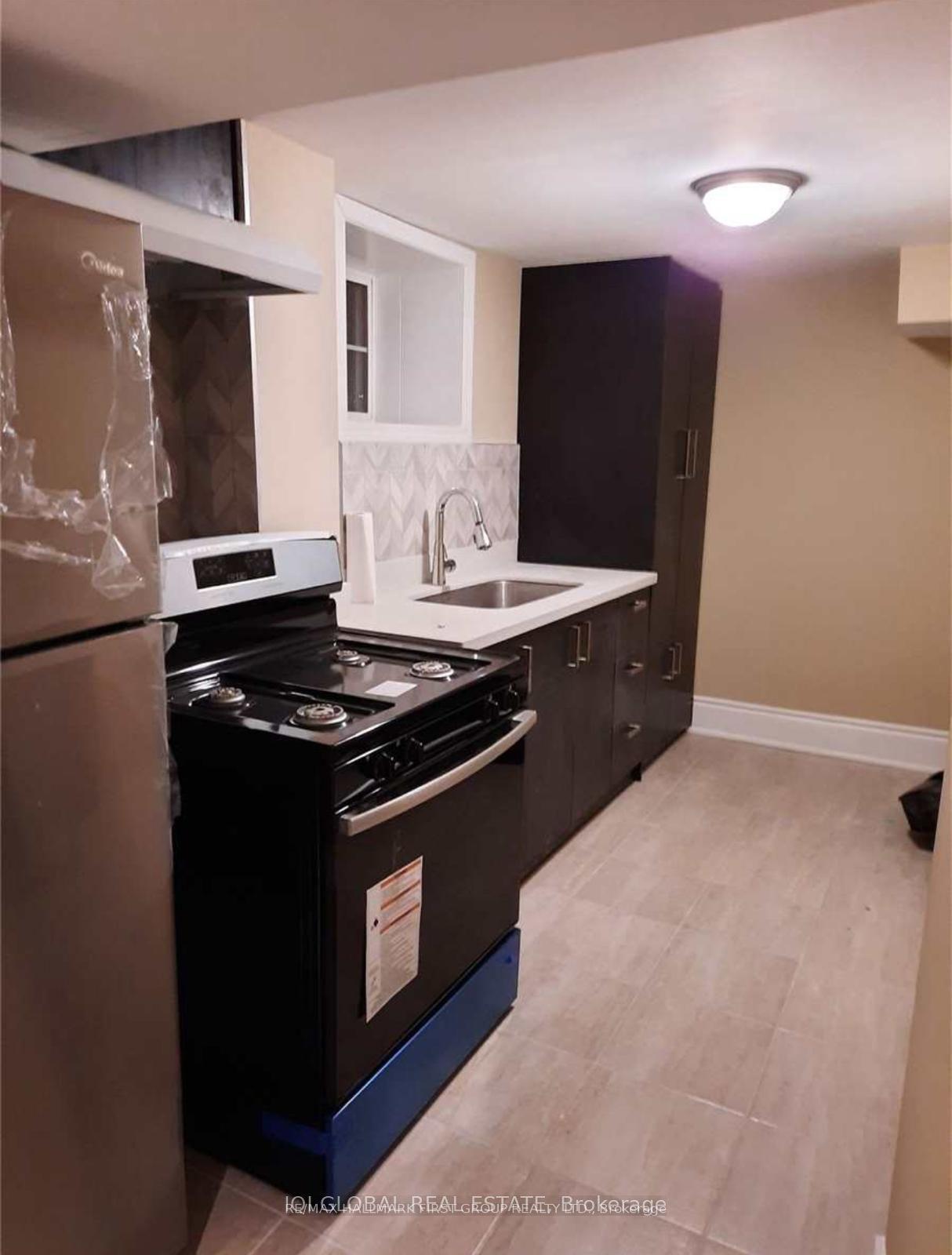 Photo 6 of Unit Lower, 54 Bethune Boulevard, Scarborough, Scarborough Village — HOMEH
