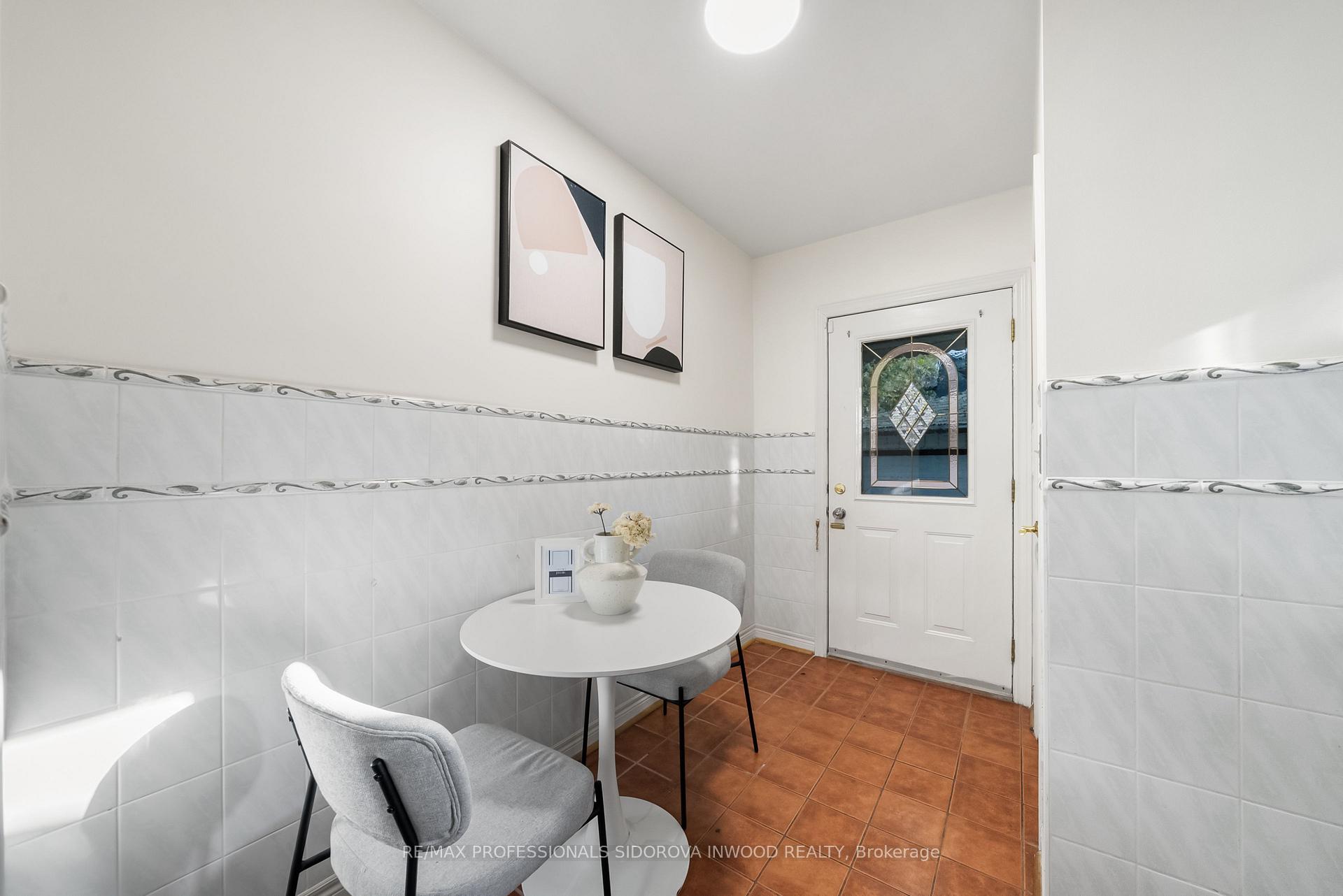 Photo 13 of 495 St Johns Road, Toronto, Lambton Baby Point — HOMEH