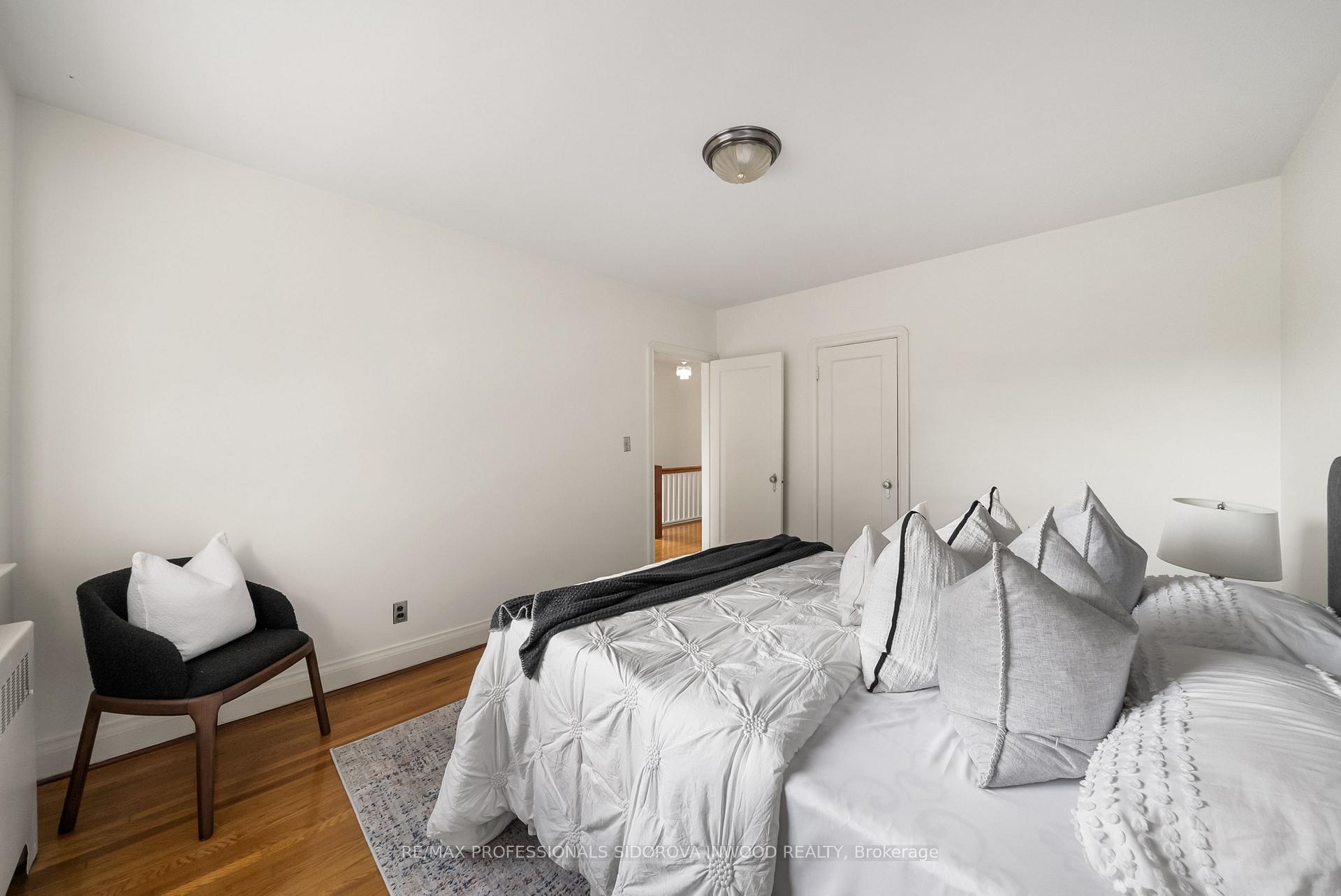 Photo 18 of 495 St Johns Road, Toronto, Lambton Baby Point — HOMEH