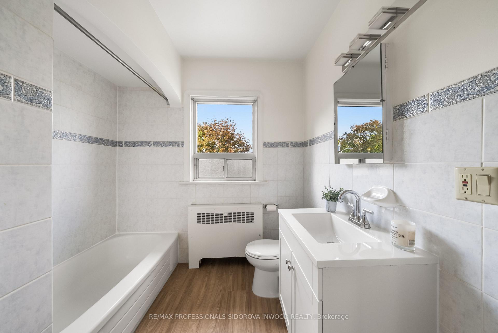 Photo 21 of 495 St Johns Road, Toronto, Lambton Baby Point — HOMEH