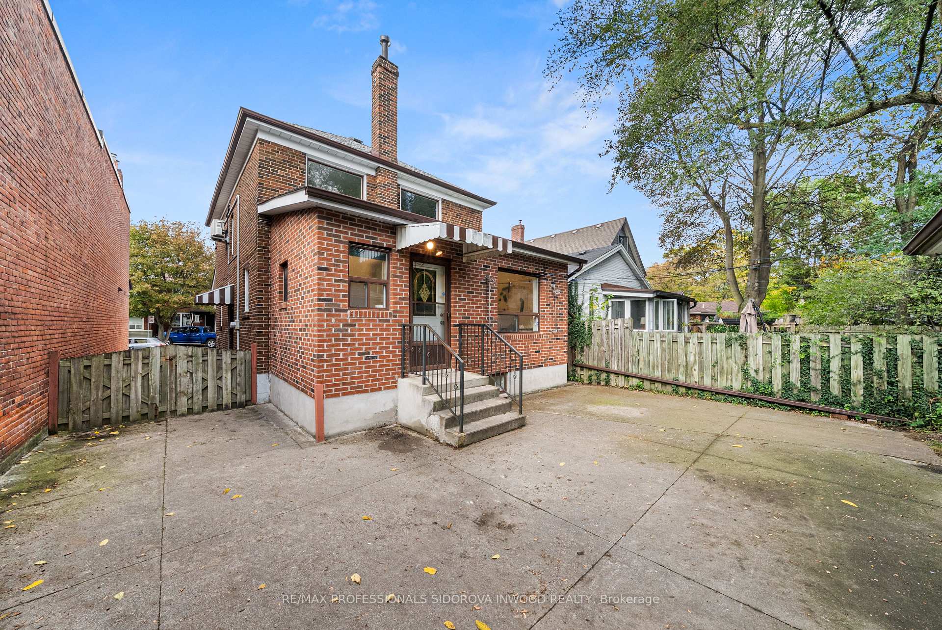 Photo 31 of 495 St Johns Road, Toronto, Lambton Baby Point — HOMEH