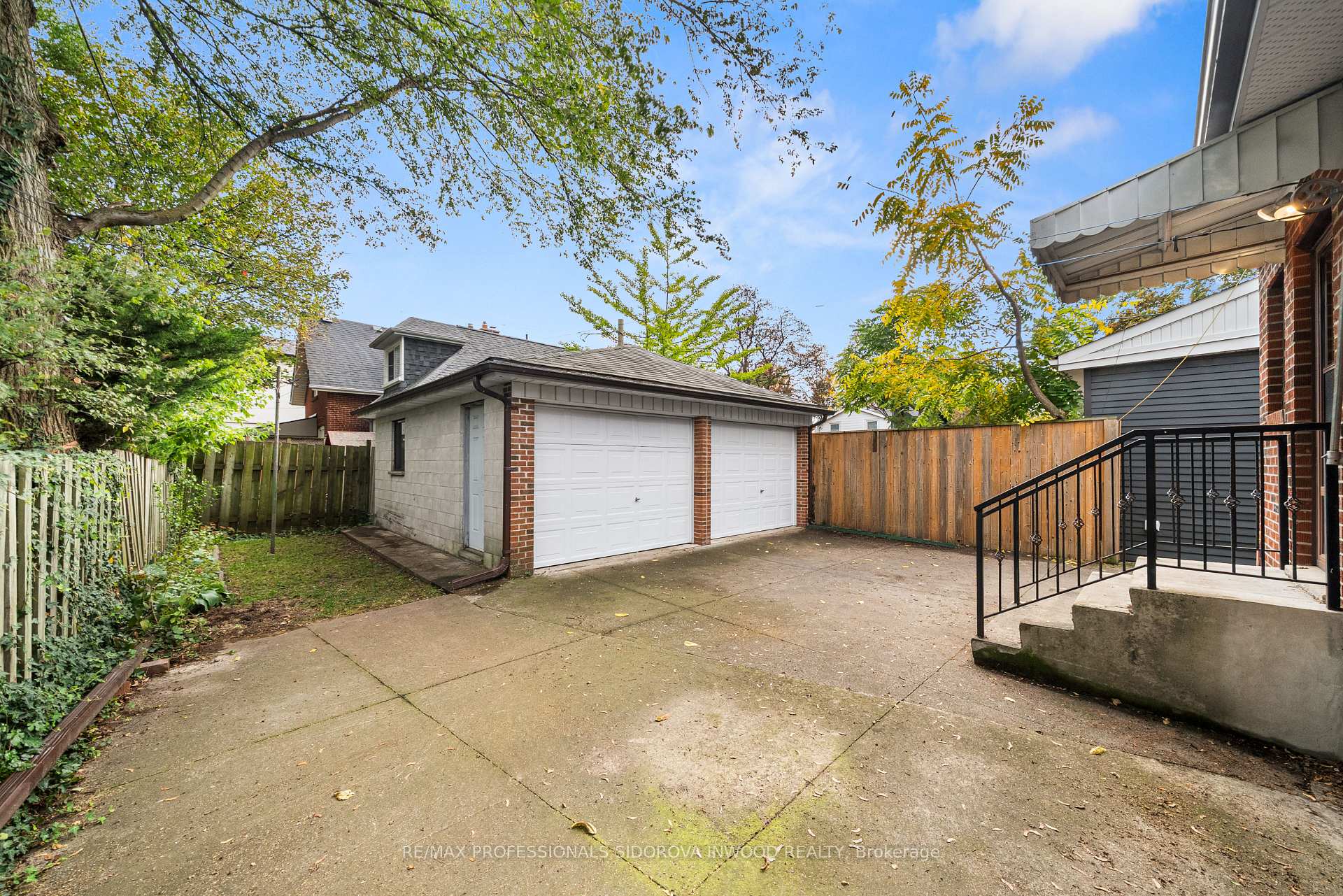 Photo 32 of 495 St Johns Road, Toronto, Lambton Baby Point — HOMEH