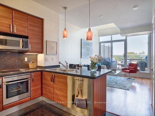 Photo 4 of Unit 501, 1 Avondale Avenue, North York, Willowdale East — HOMEH