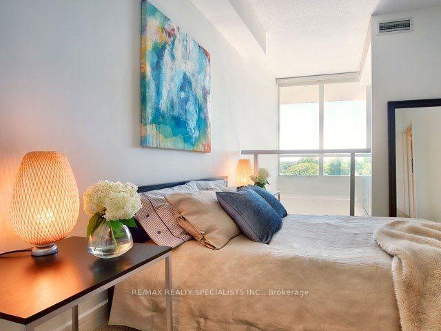 Photo 10 of Unit 501, 1 Avondale Avenue, North York, Willowdale East — HOMEH