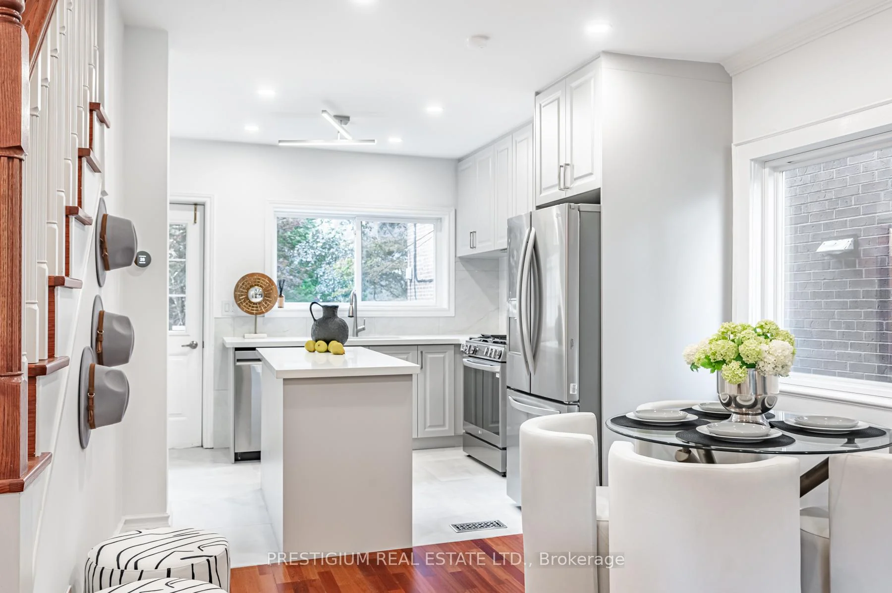 Photo 13 of 532 Merton Street, Toronto, Mount Pleasant East — HOMEH
