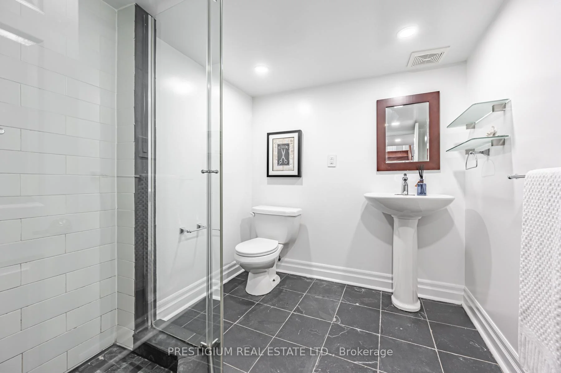 Photo 32 of 532 Merton Street, Toronto, Mount Pleasant East — HOMEH