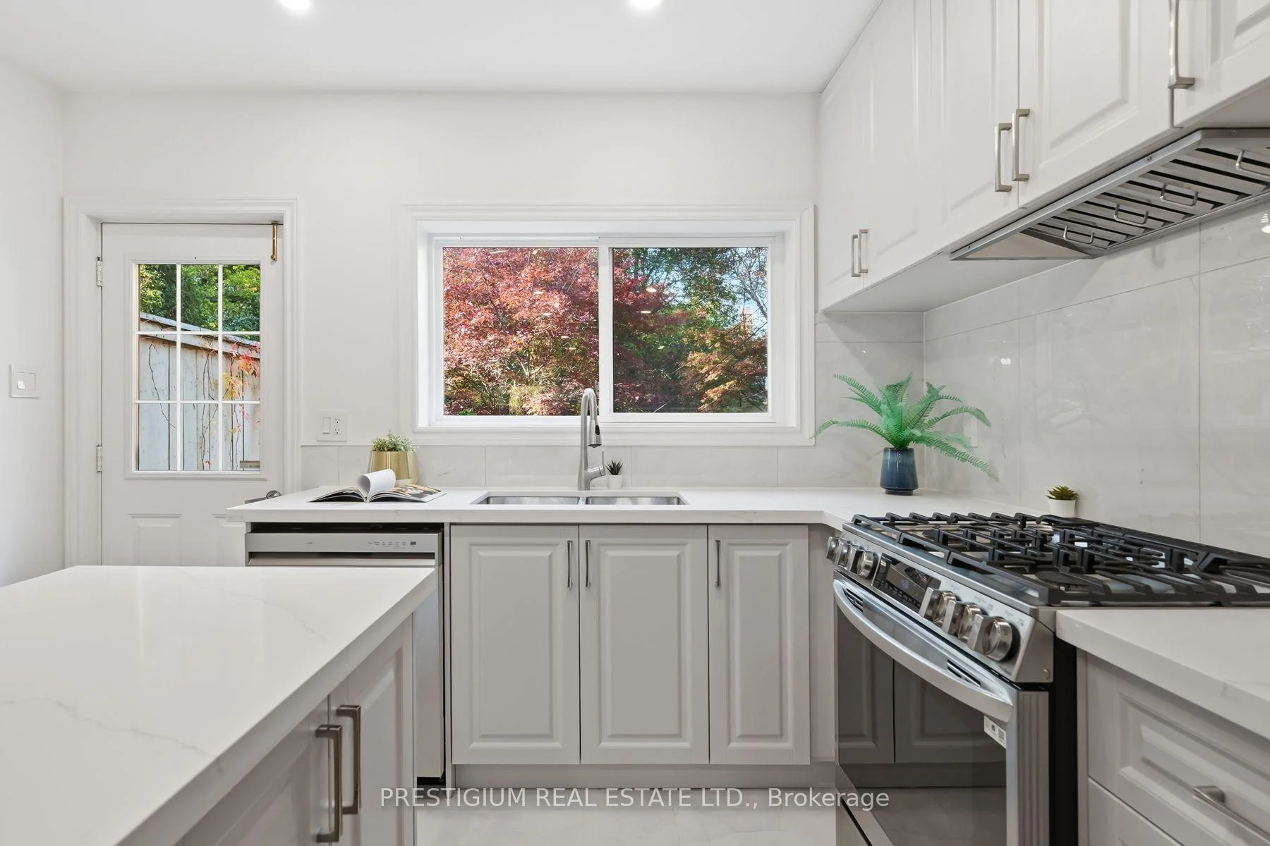 Photo 44 of 532 Merton Street, Toronto, Mount Pleasant East — HOMEH