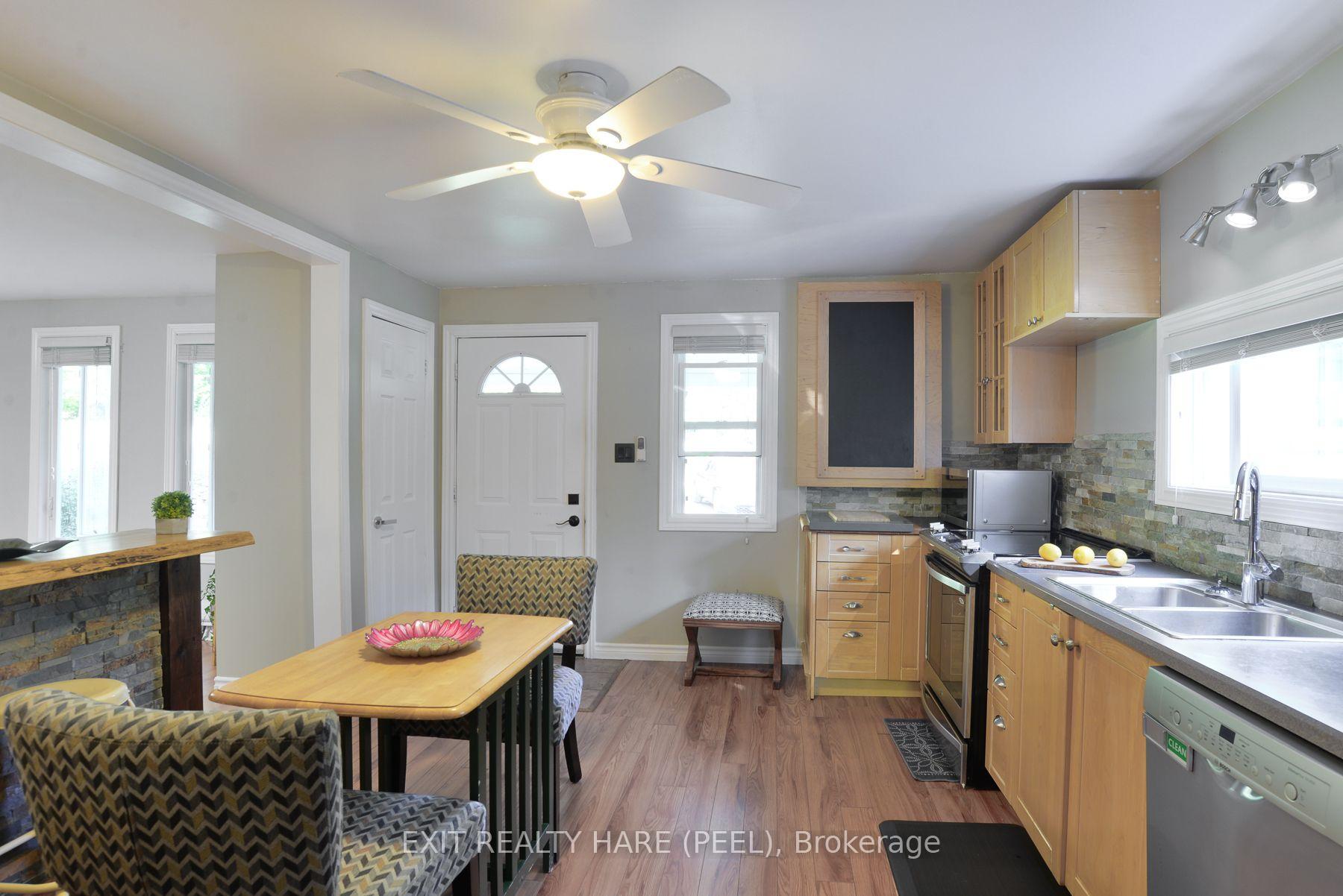 Photo 3 of 1082 Lambert Road, Bracebridge, Oakley — HOMEH