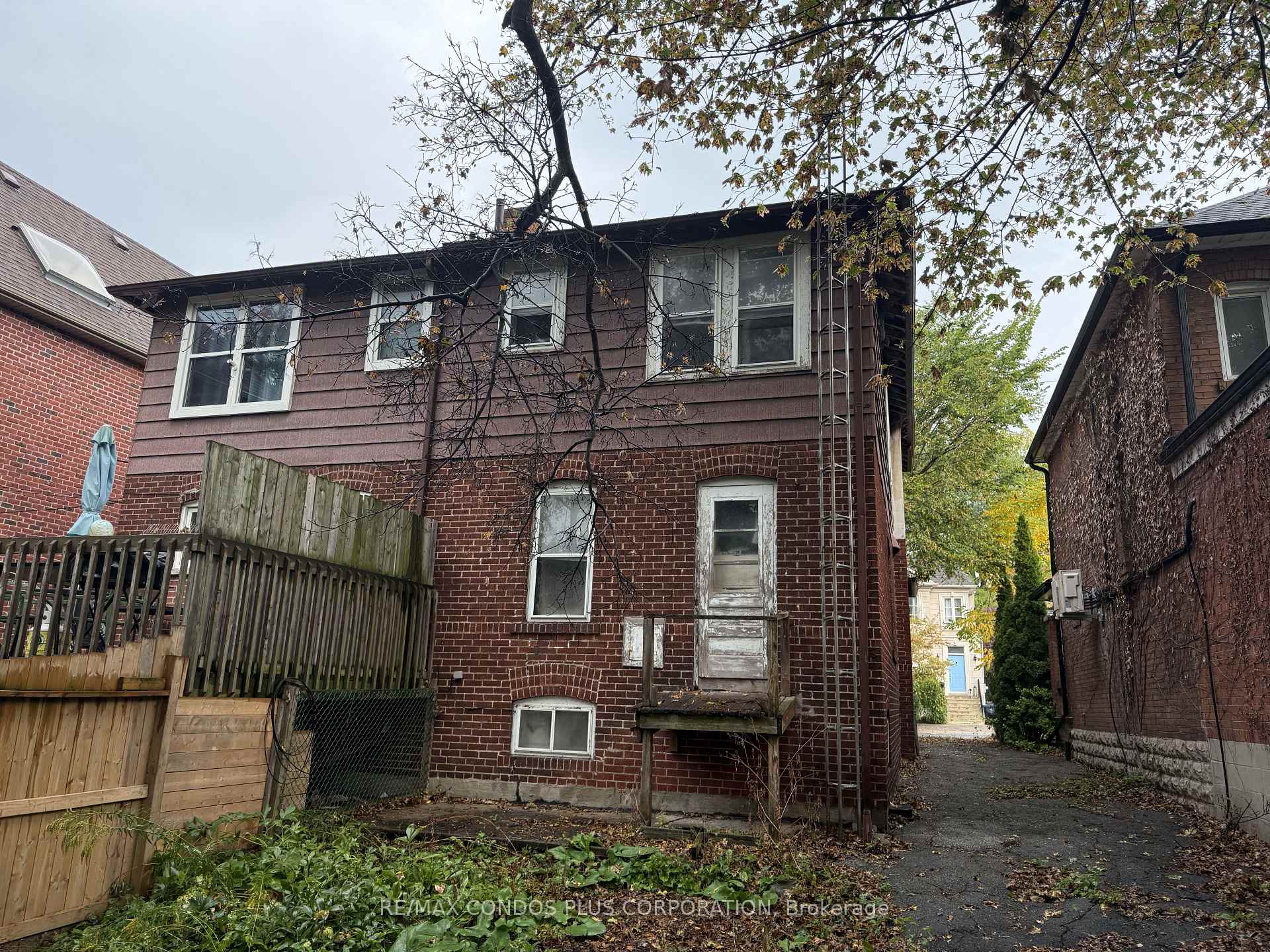 Photo 2 of 313 Manor Road E, Toronto, Mount Pleasant East — HOMEH