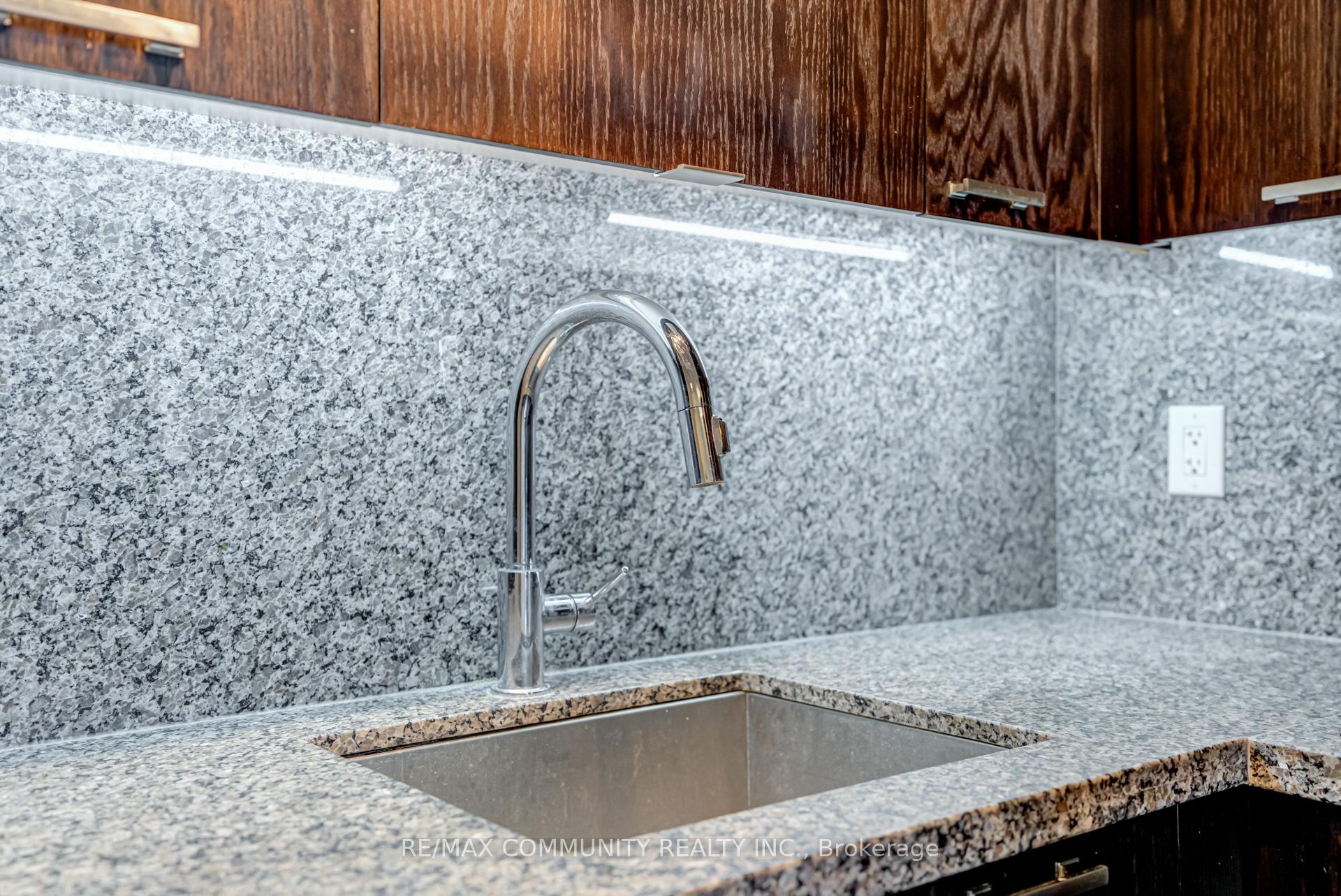 Photo 9 of Unit 1008, 120 Harrison Garden Boulevard, North York, Willowdale East — HOMEH