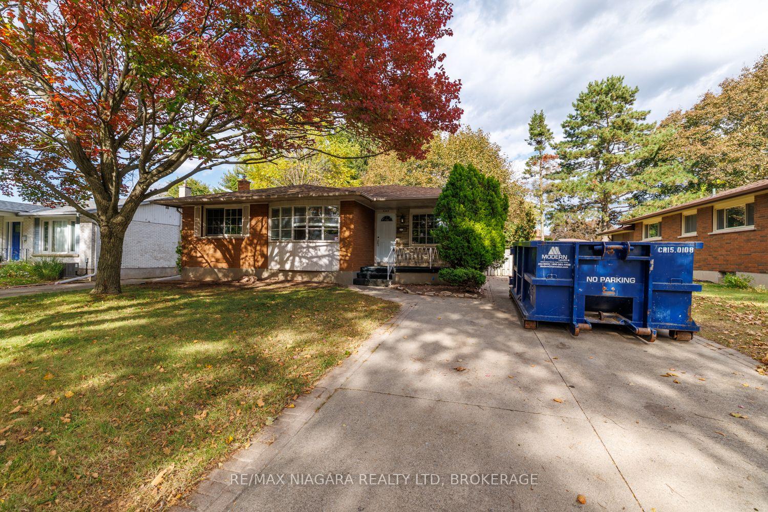 Photo 2 of 4344 Pettit Avenue, Niagara Falls, Morrison — HOMEH