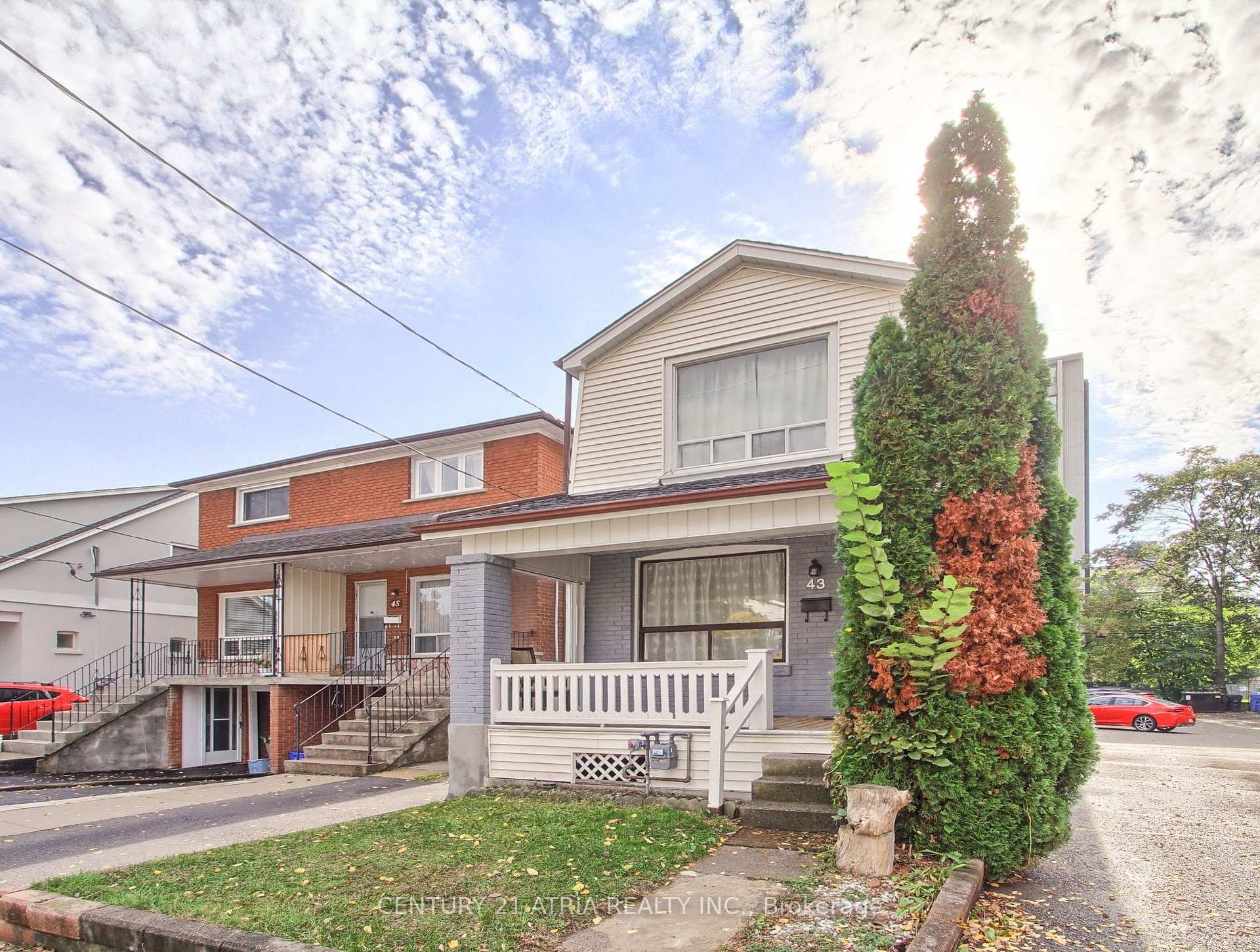 Photo 2 of 43 Torrens Avenue, Toronto, Broadview North — HOMEH