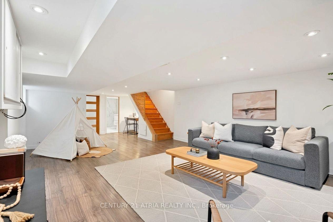 Photo 24 of 43 Torrens Avenue, Toronto, Broadview North — HOMEH