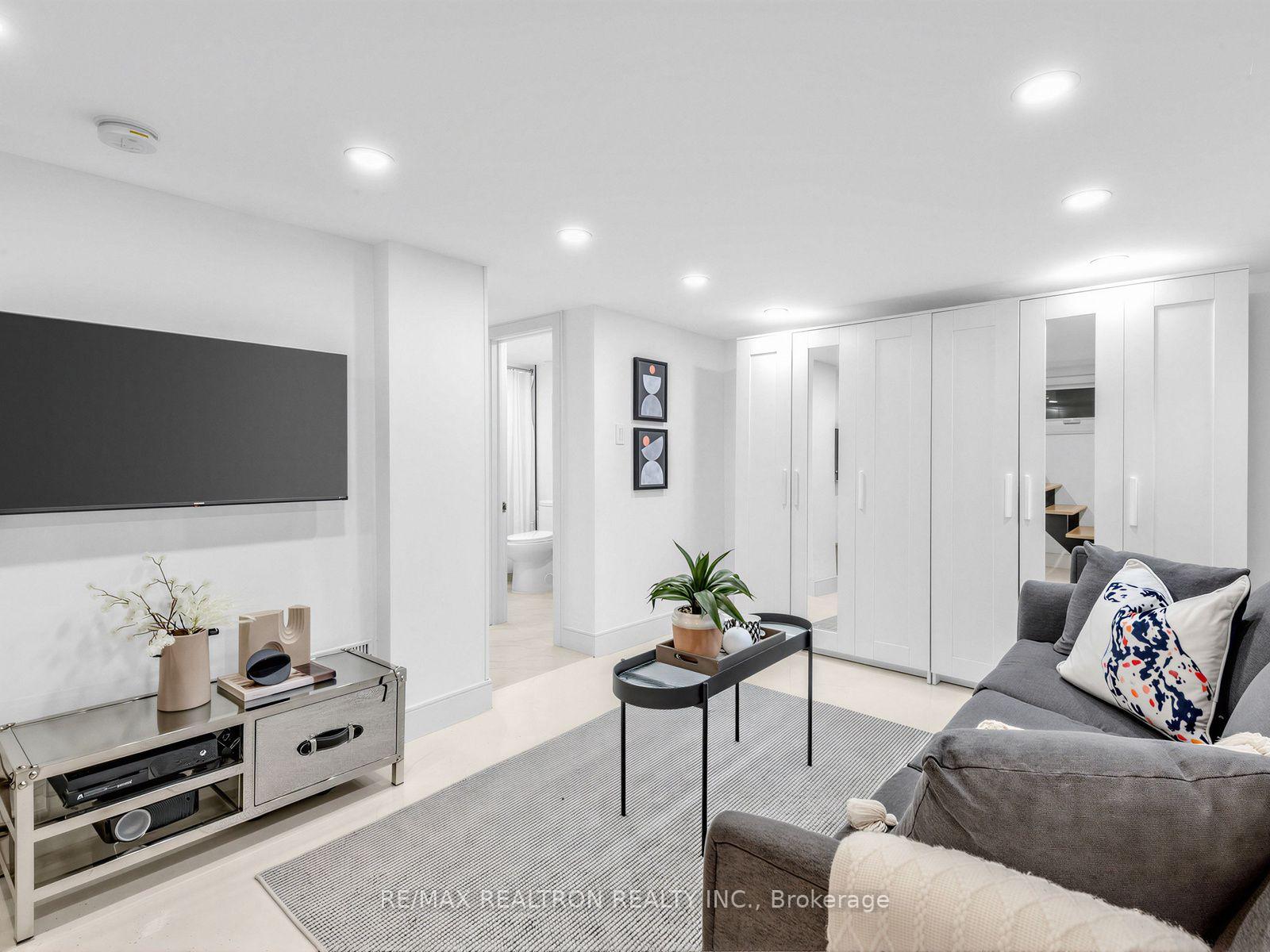 Photo 17 of 1526 Davenport Road, Toronto, Corso Italia-Davenport — HOMEH