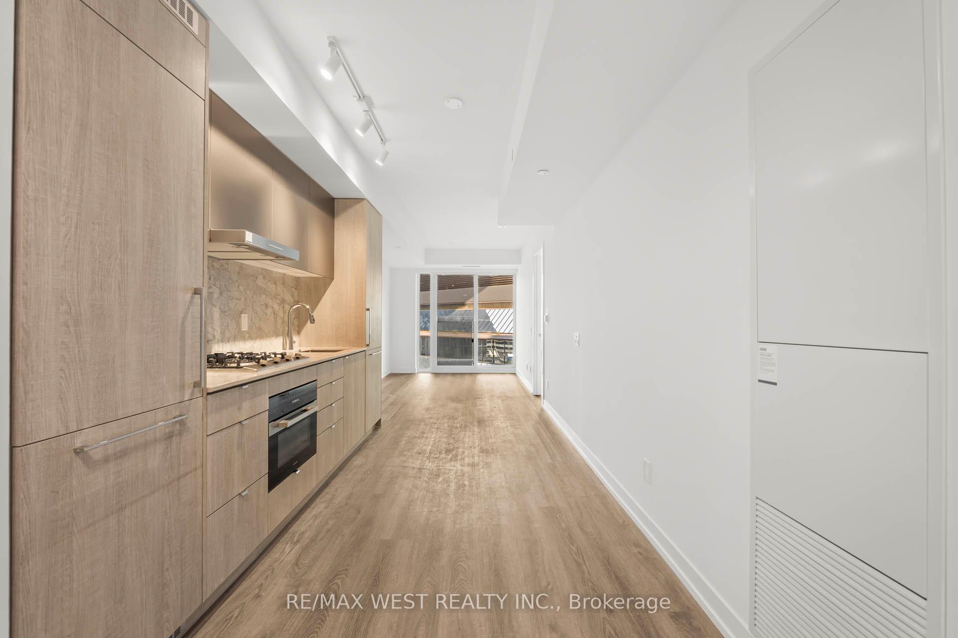 Photo 2 of Unit 906, 771 Yonge Street, Toronto, The Annex — HOMEH