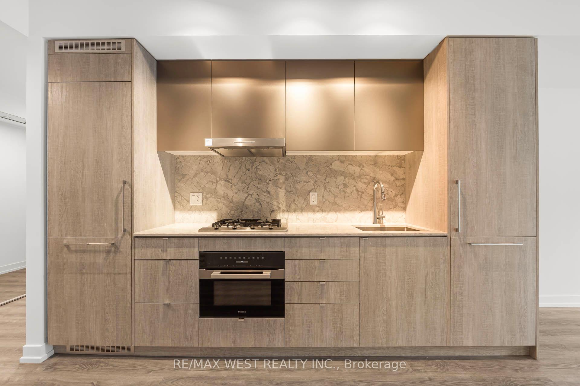 Photo 3 of Unit 906, 771 Yonge Street, Toronto, The Annex — HOMEH