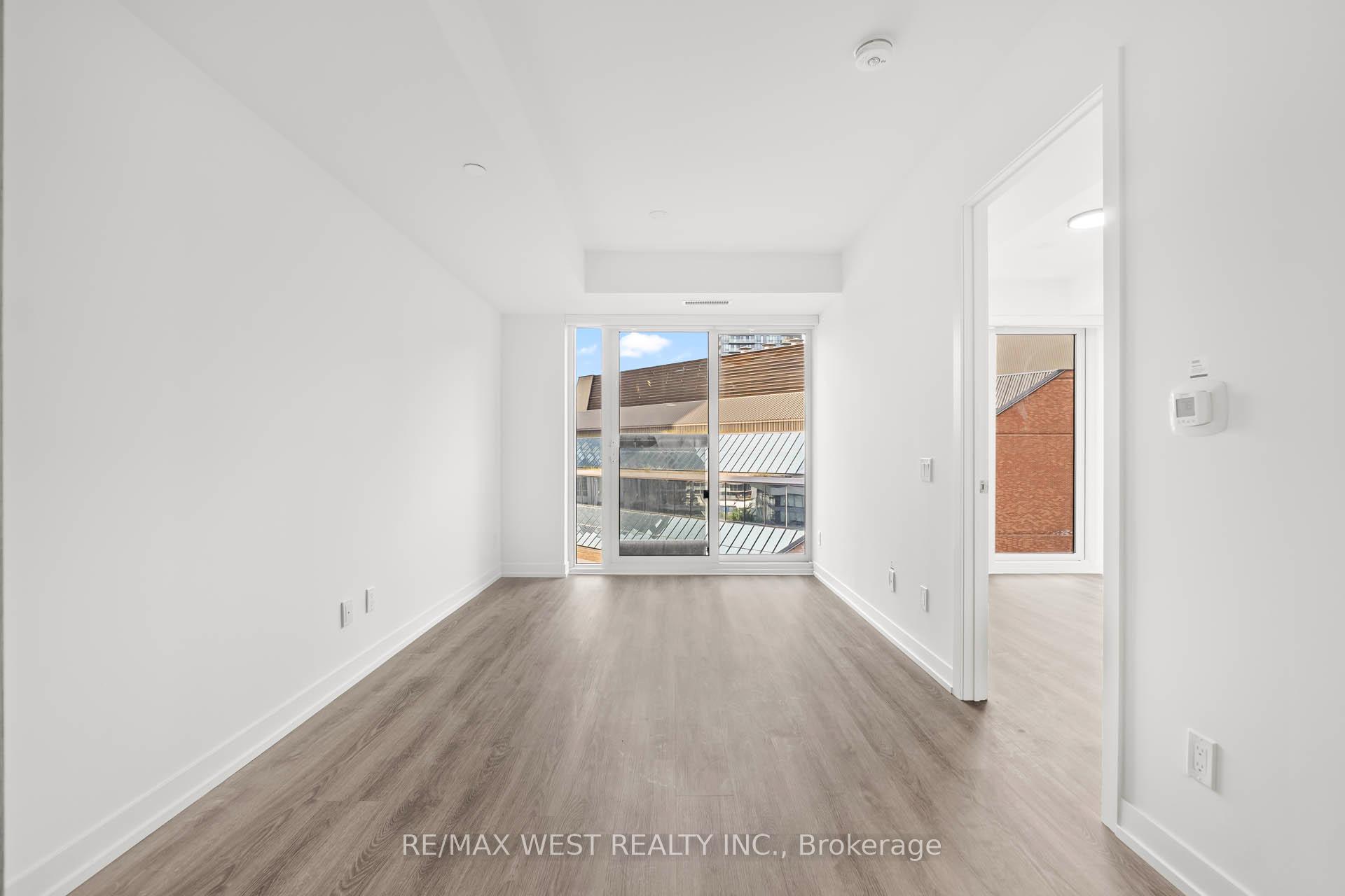Photo 7 of Unit 906, 771 Yonge Street, Toronto, The Annex — HOMEH