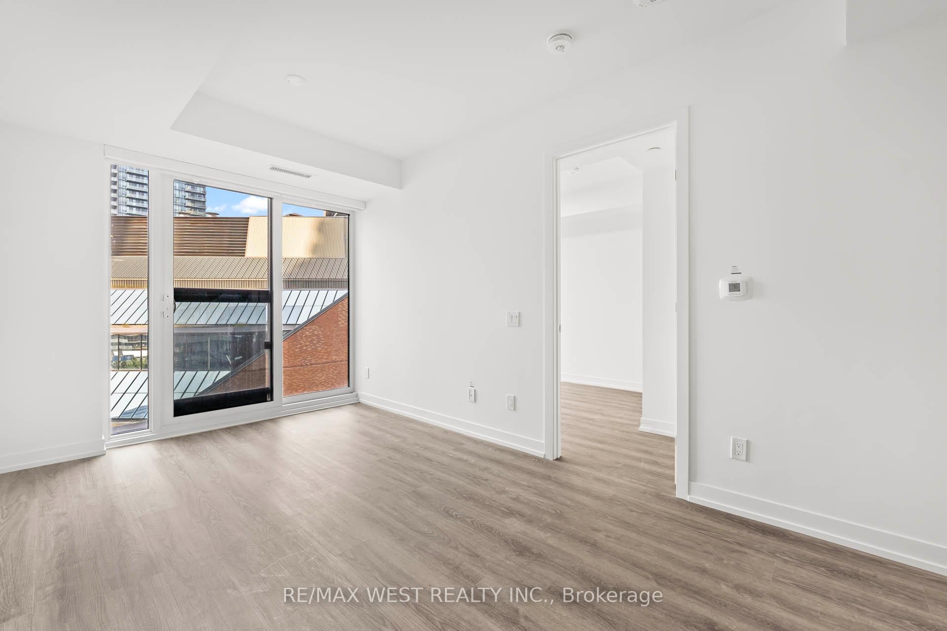Photo 8 of Unit 906, 771 Yonge Street, Toronto, The Annex — HOMEH