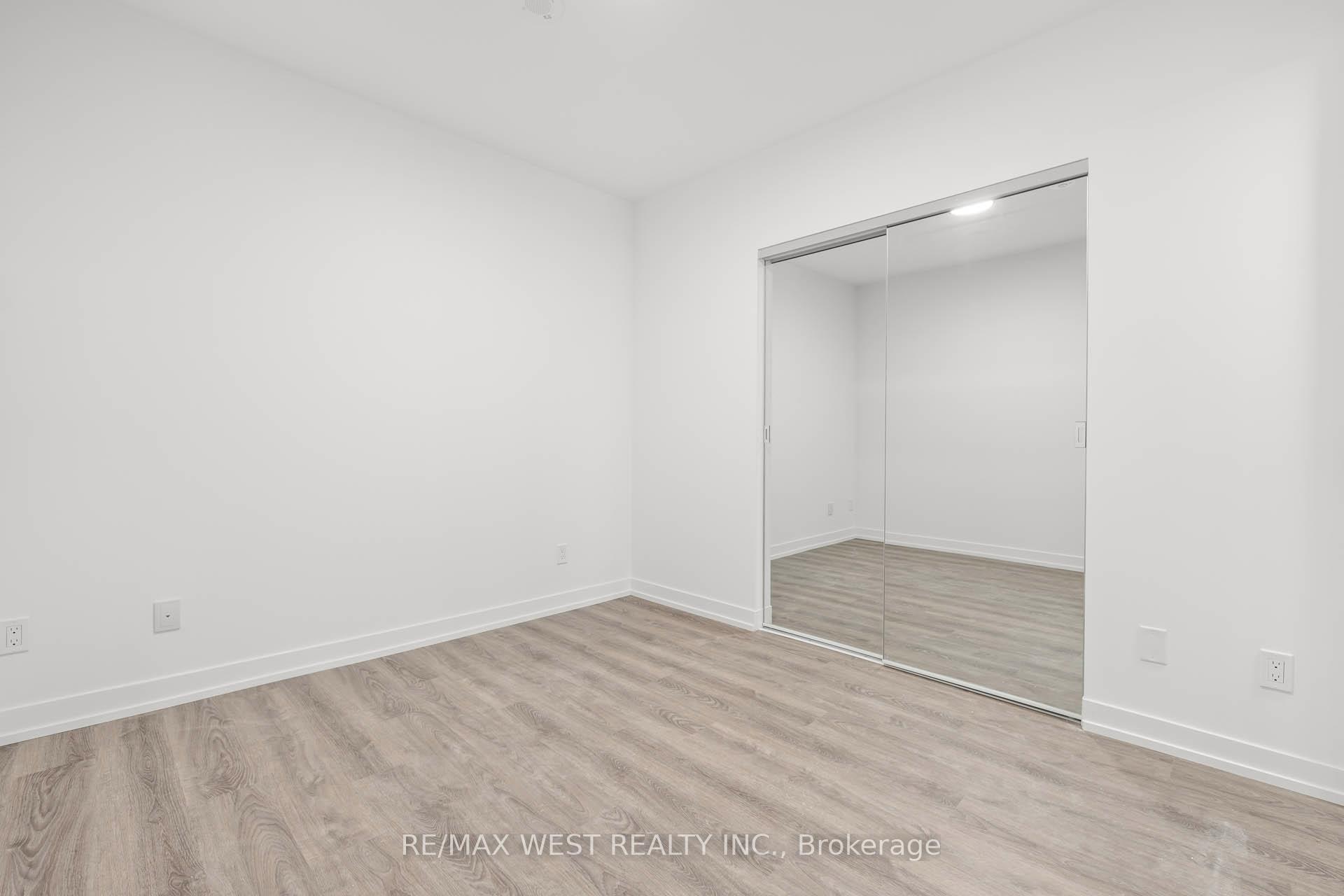 Photo 15 of Unit 906, 771 Yonge Street, Toronto, The Annex — HOMEH