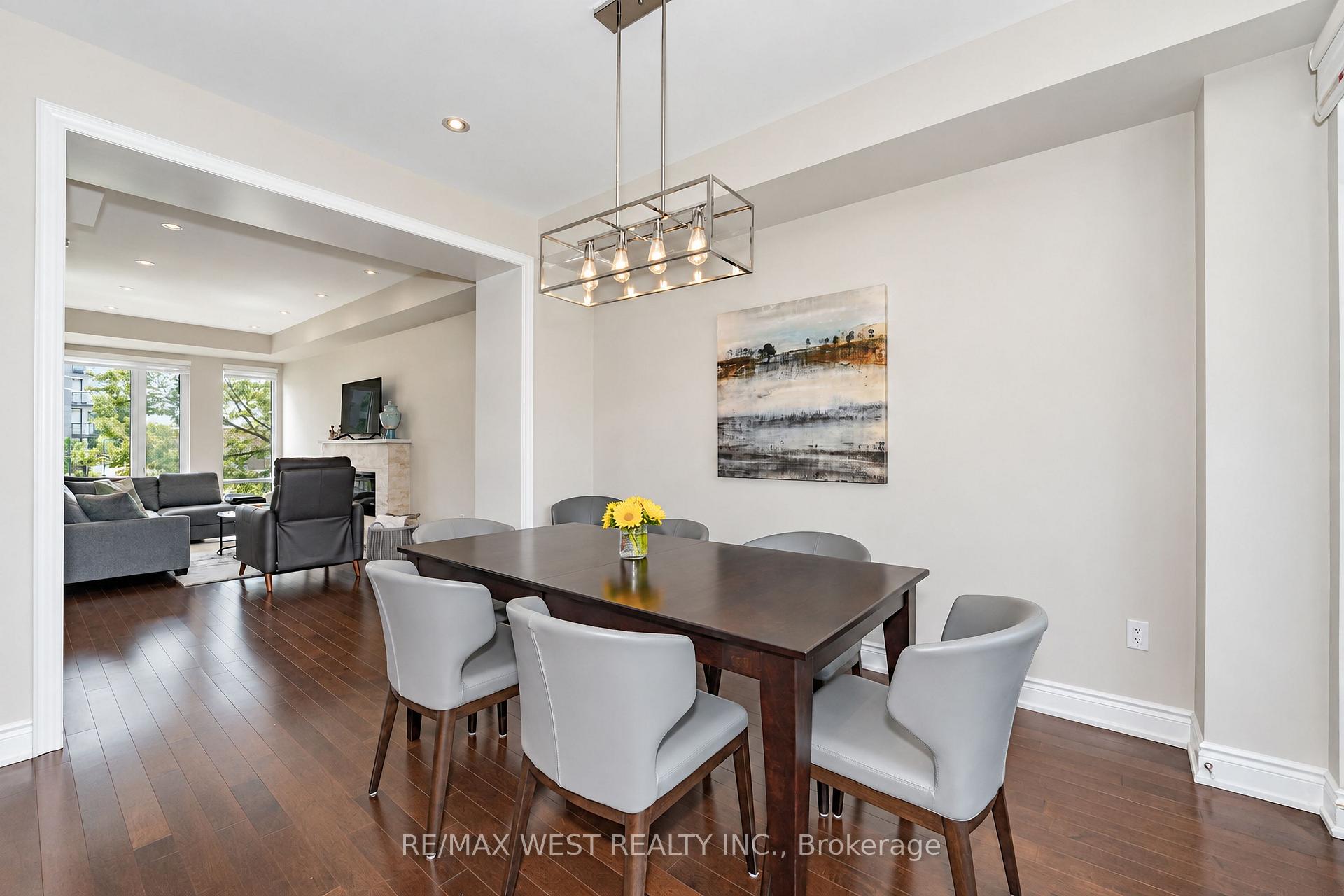 Photo 5 of 47 Pony Farm Drive, Etobicoke, Willowridge-Martingrove-Richview — HOMEH
