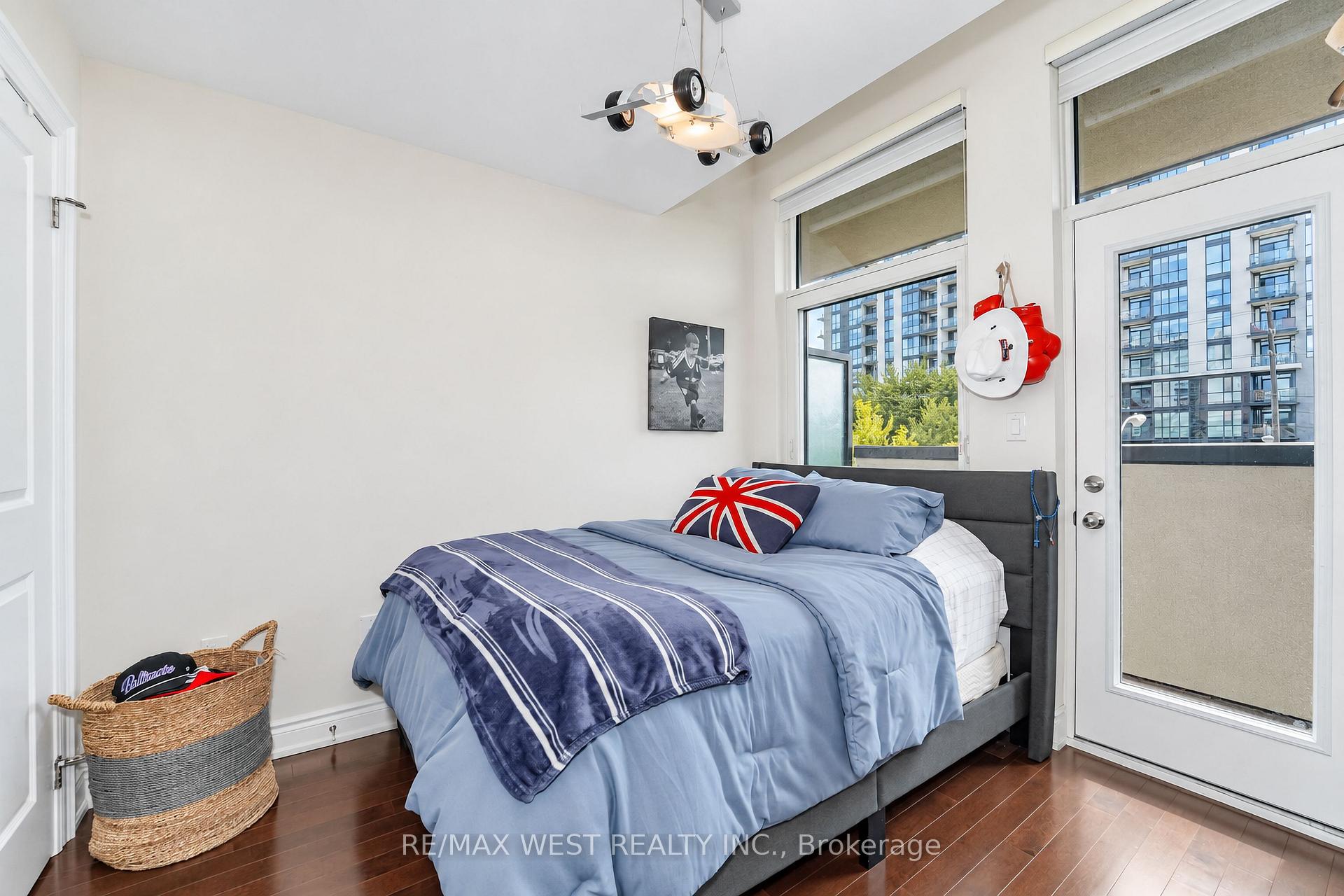 Photo 9 of 47 Pony Farm Drive, Etobicoke, Willowridge-Martingrove-Richview — HOMEH