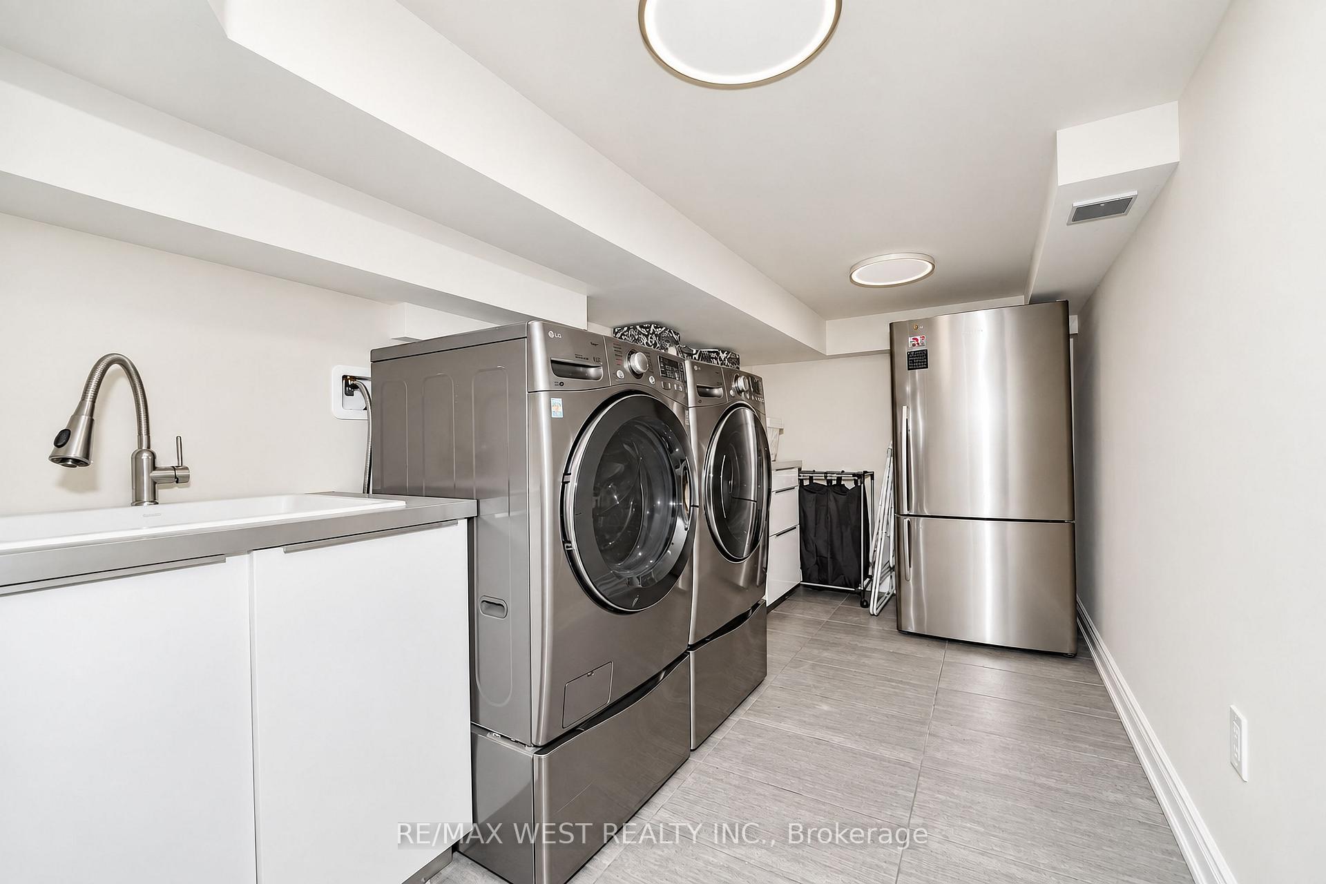 Photo 13 of 47 Pony Farm Drive, Etobicoke, Willowridge-Martingrove-Richview — HOMEH