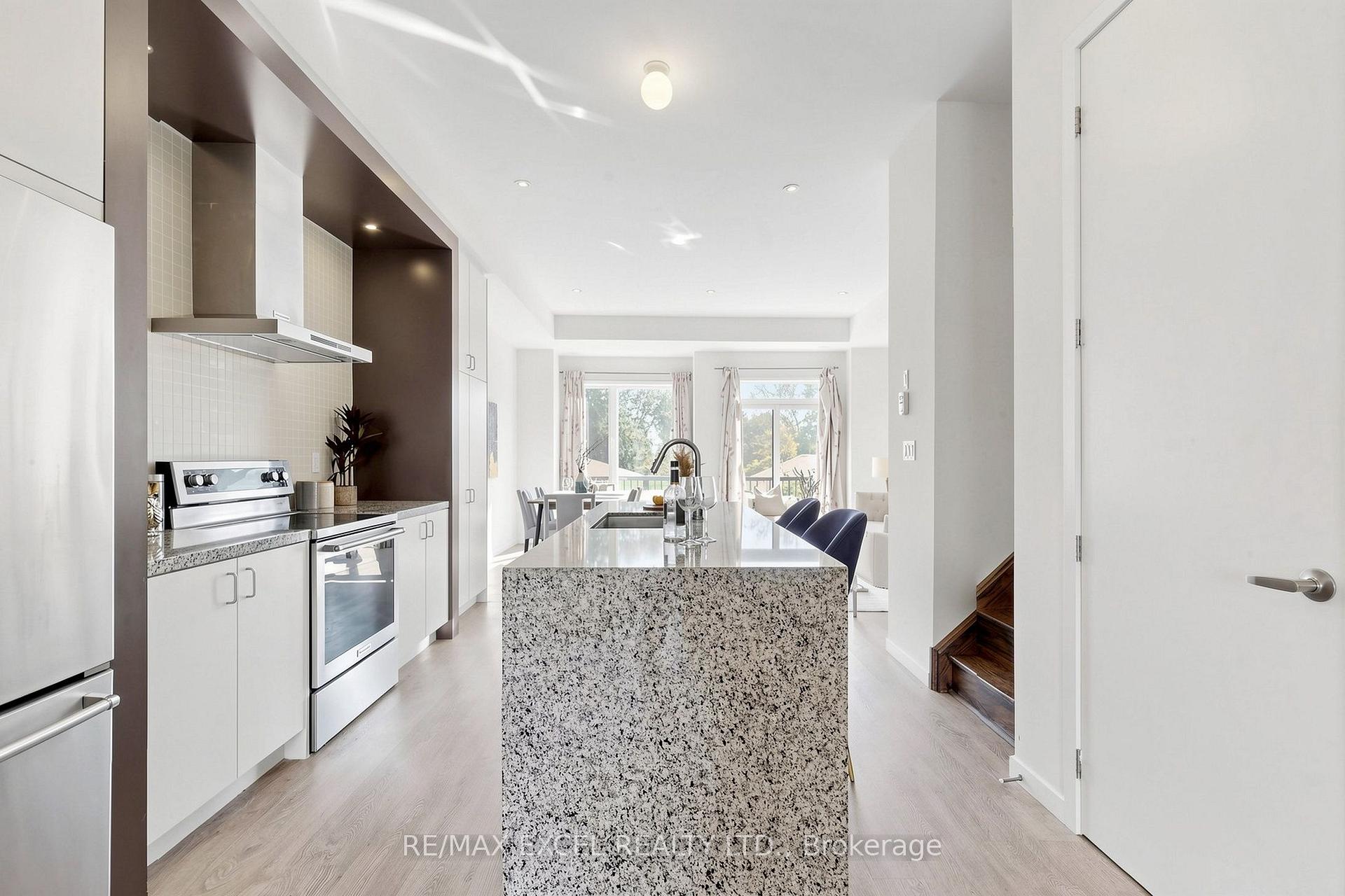 Photo 21 of 19 Ambler Lane, Richmond Hill, Crosby — HOMEH