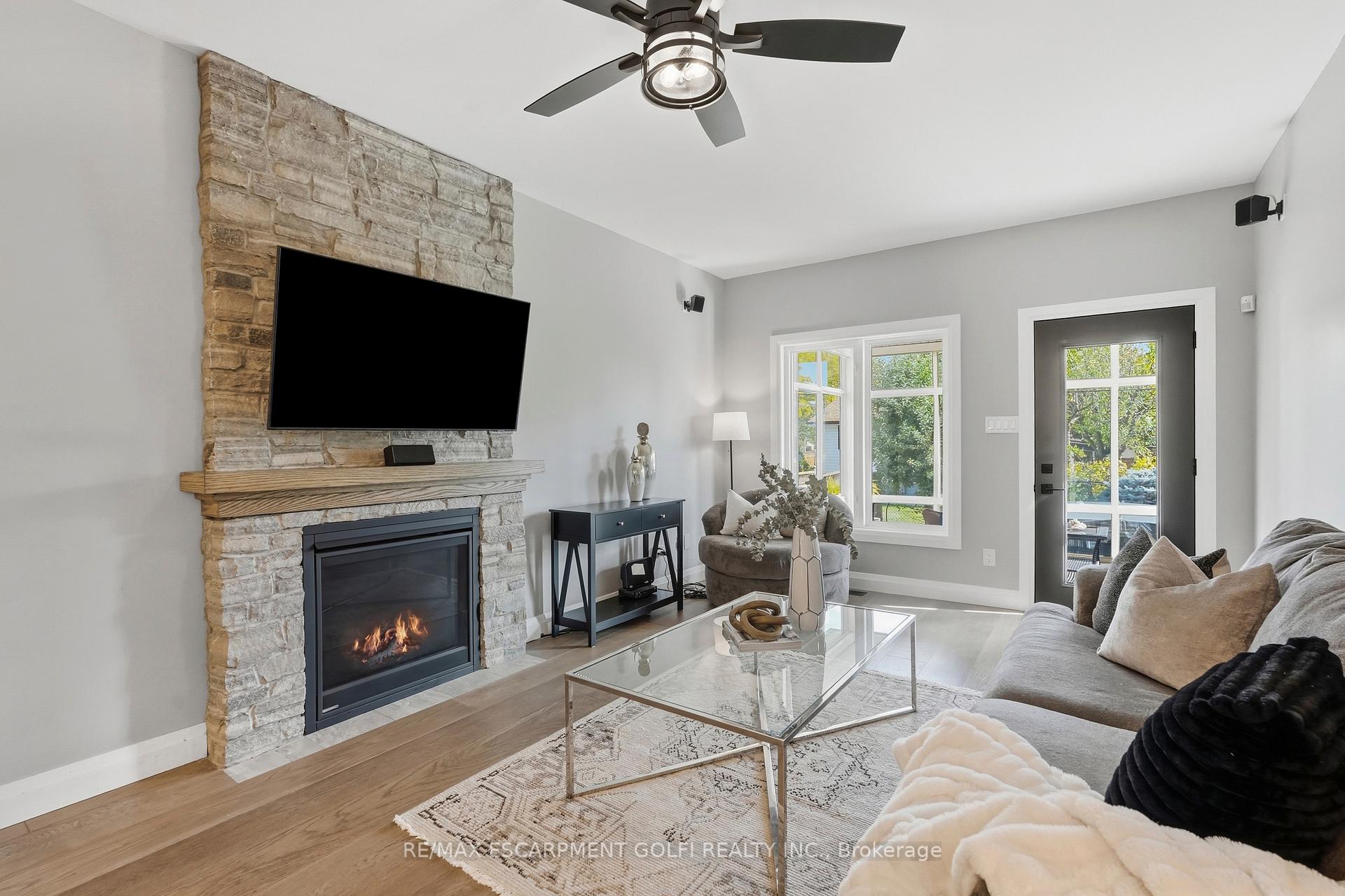 Photo 8 of 3614 Henshaw Place, Burlington, Roseland — HOMEH