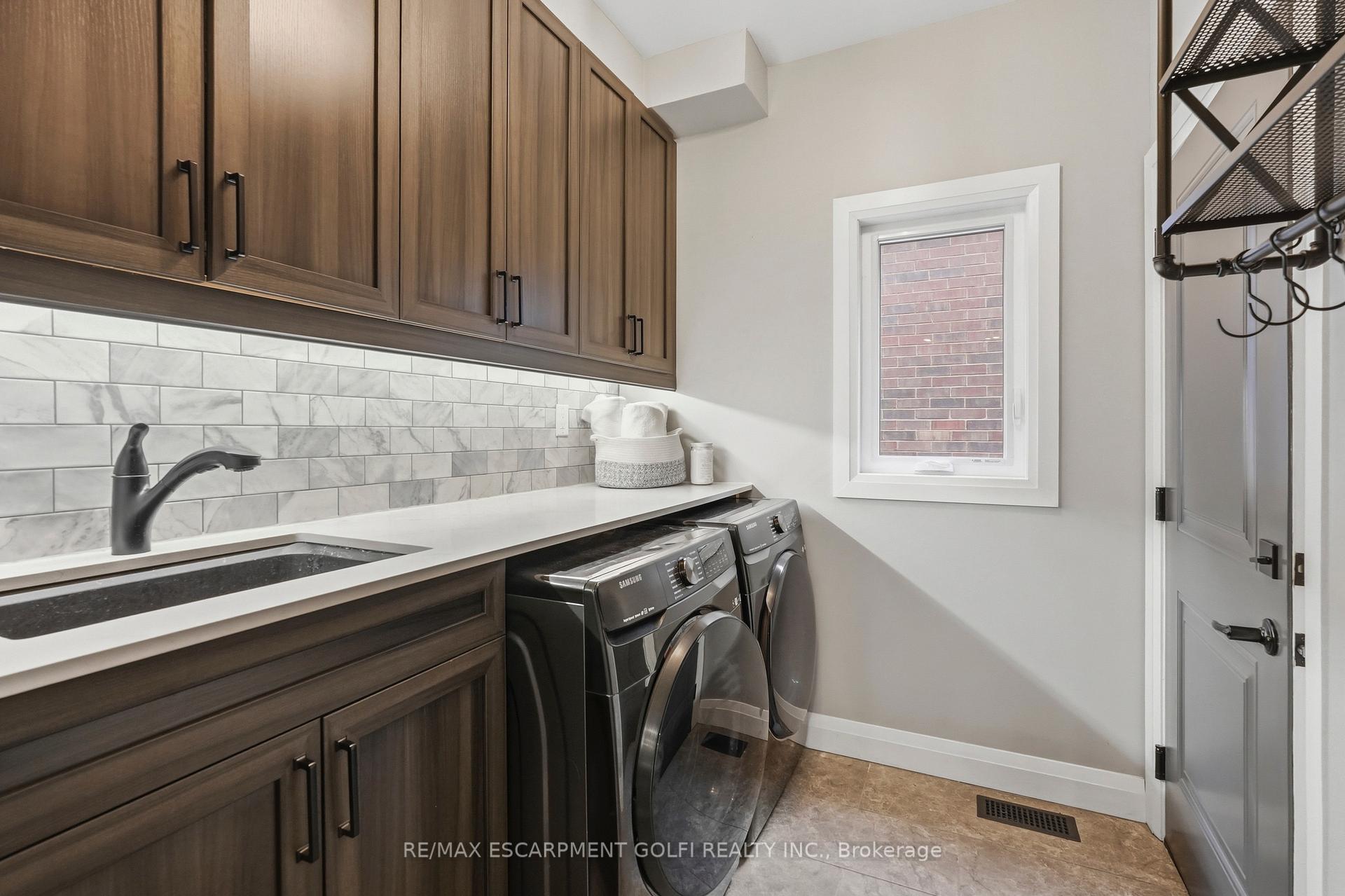 Photo 13 of 3614 Henshaw Place, Burlington, Roseland — HOMEH