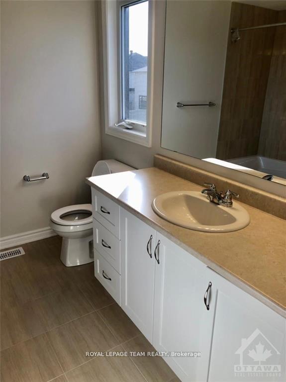 Photo 17 of 767 Brittanic Road, Ottawa, Kanata - Emerald Meadows/Trailwest — HOMEH