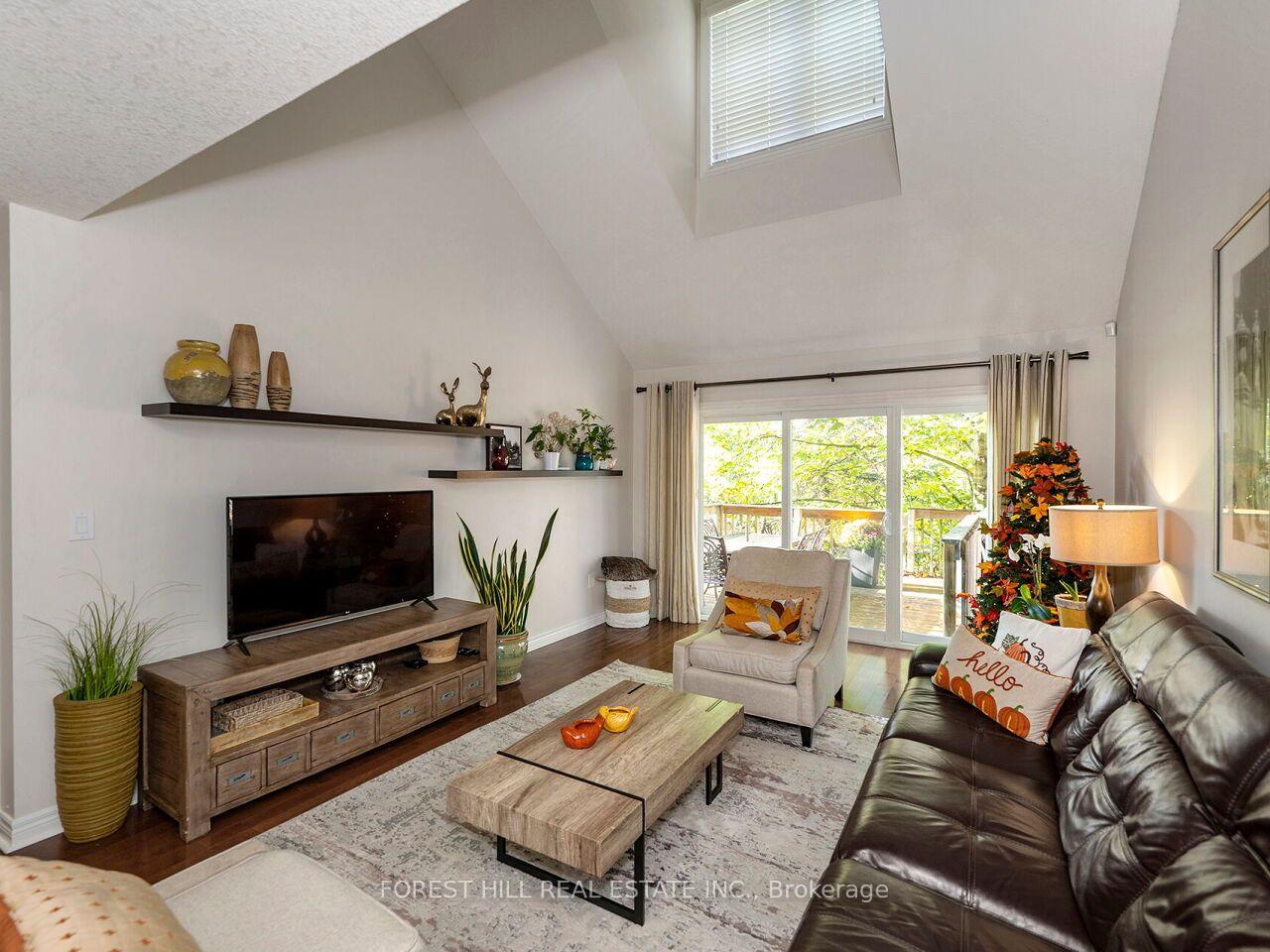 Photo 11 of 112 McArthur Crescent, Guelph, Pineridge/Westminster Woods — HOMEH