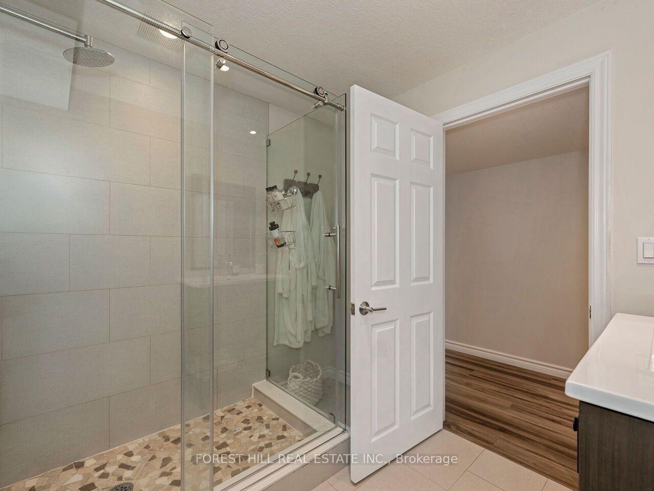 Photo 32 of 112 McArthur Crescent, Guelph, Pineridge/Westminster Woods — HOMEH