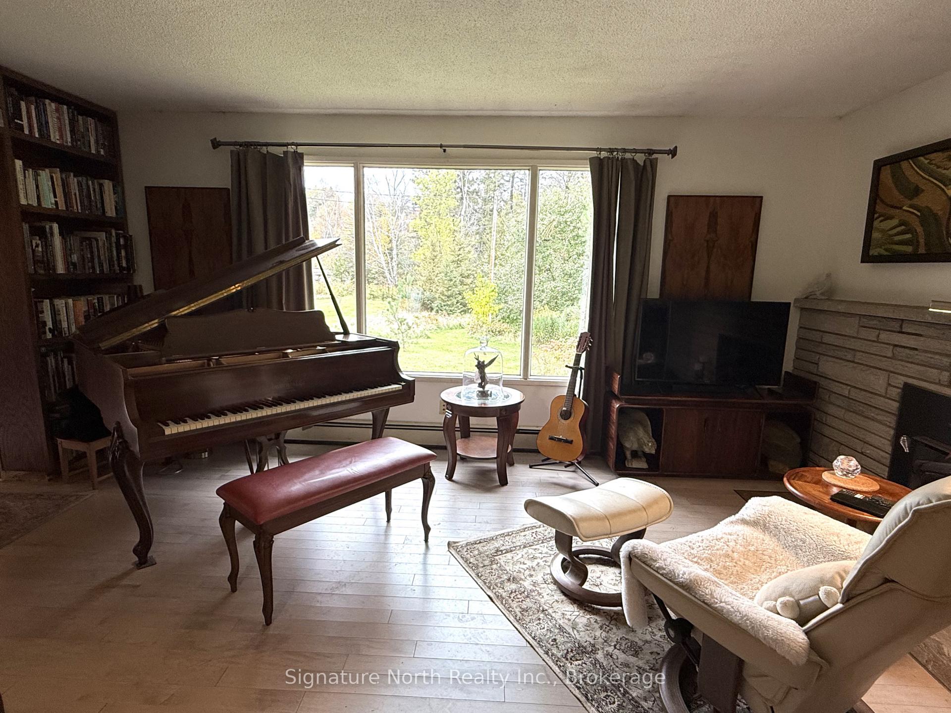 Photo 7 of 1027 Riverdale Road, Thunder Bay, Riverdale Road — HOMEH