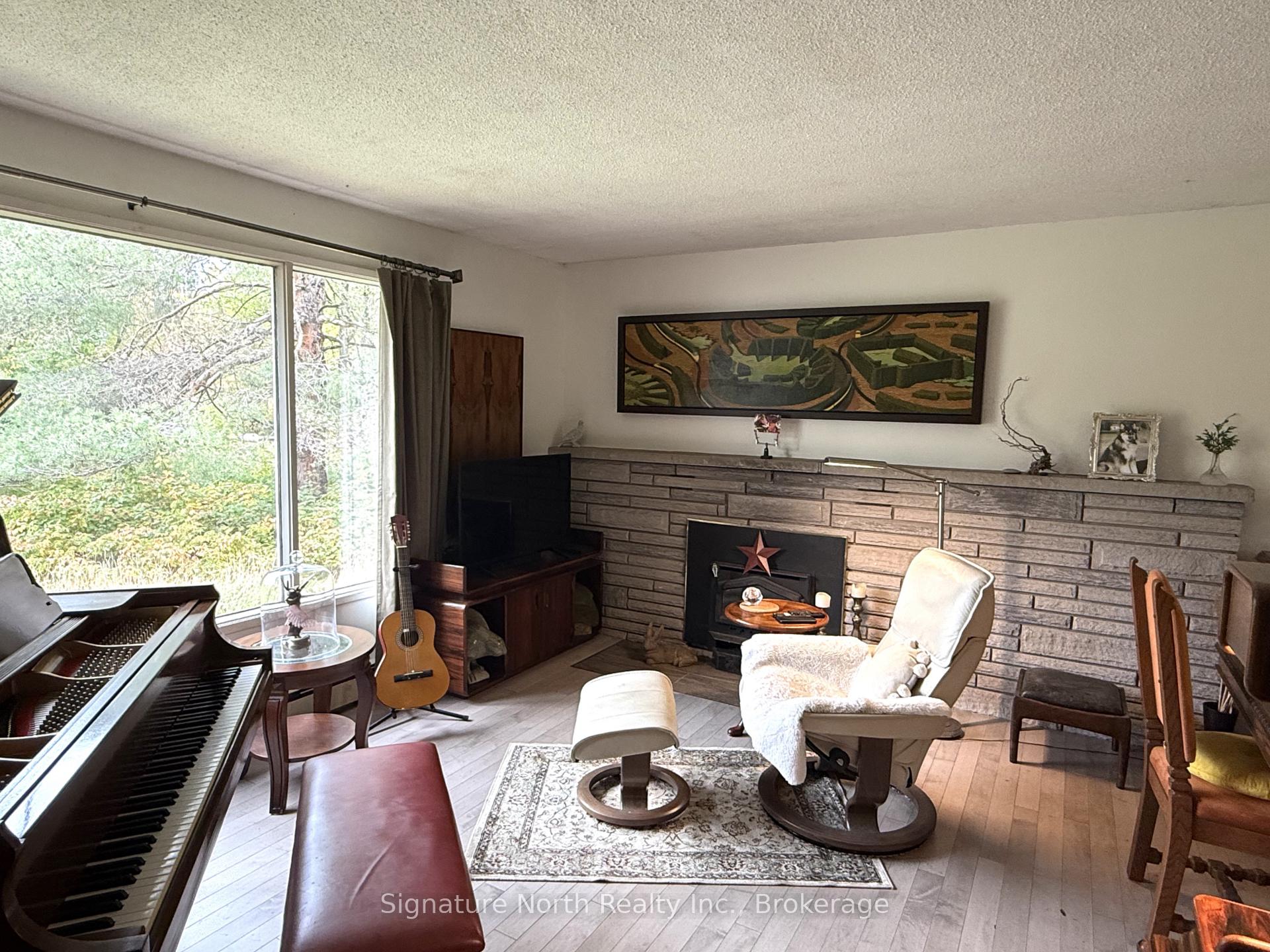 Photo 8 of 1027 Riverdale Road, Thunder Bay, Riverdale Road — HOMEH