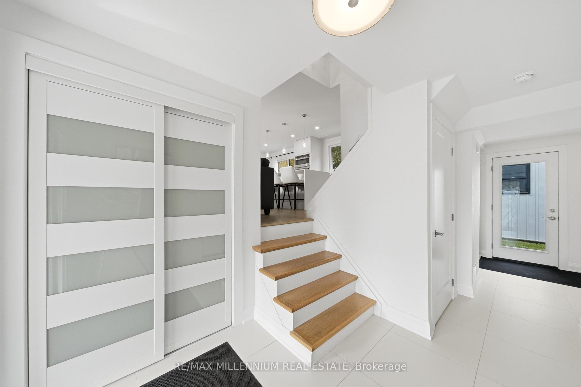 Photo 5 of 14 Crombie Place, Halton Hills, Georgetown — HOMEH