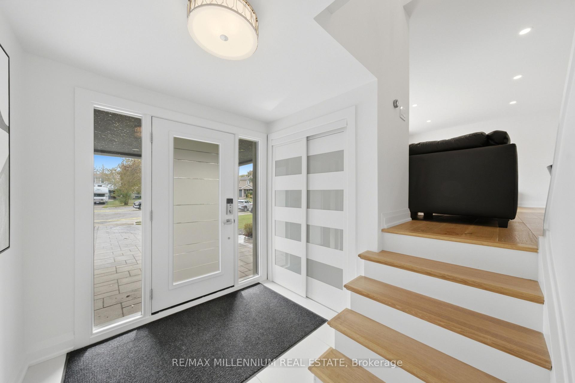 Photo 6 of 14 Crombie Place, Halton Hills, Georgetown — HOMEH