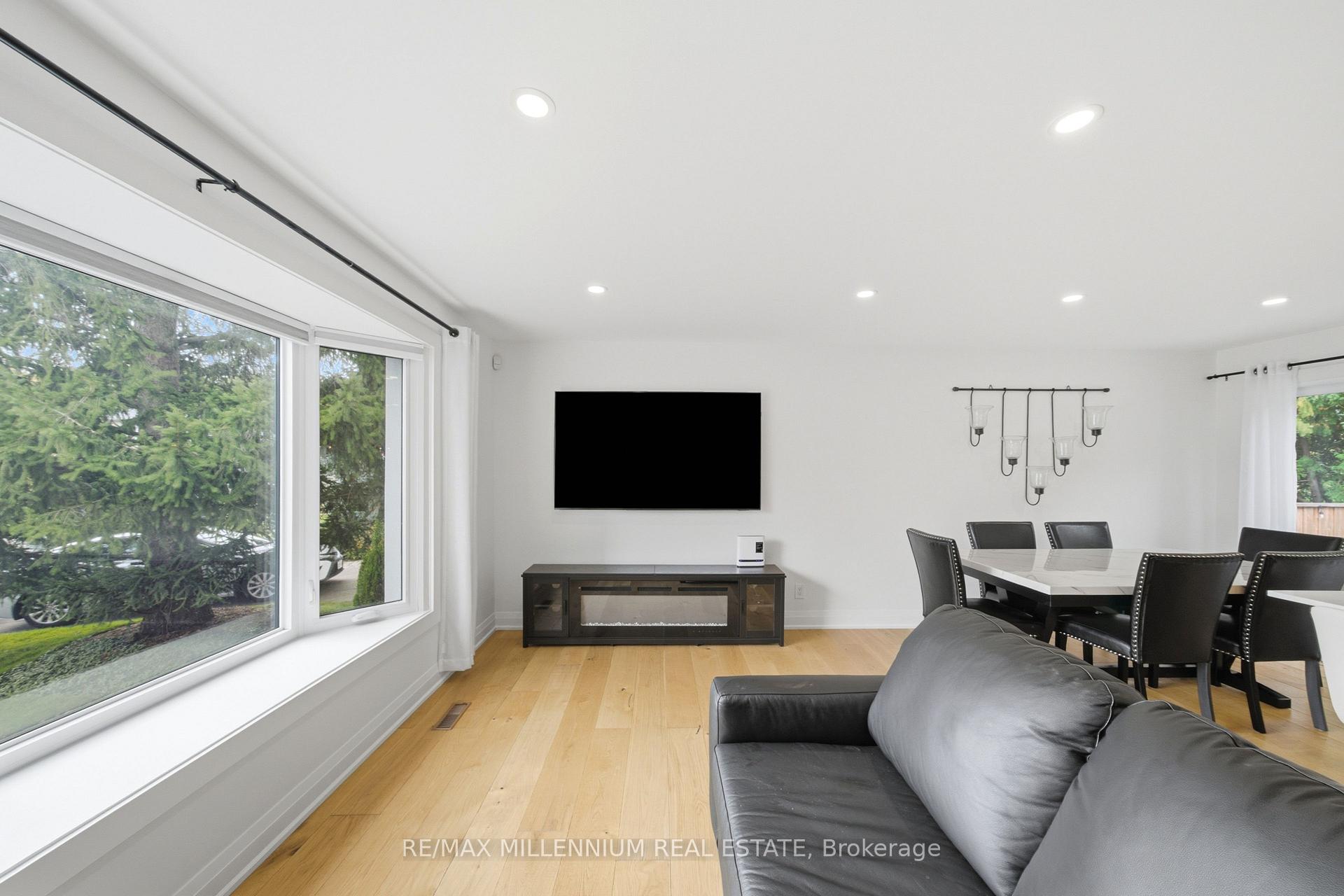 Photo 21 of 14 Crombie Place, Halton Hills, Georgetown — HOMEH