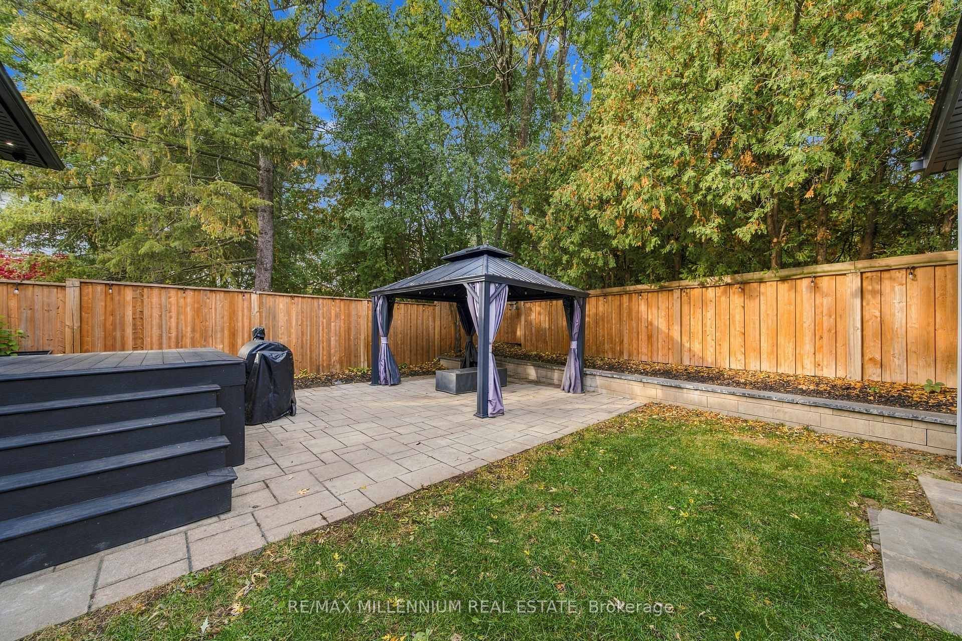 Photo 34 of 14 Crombie Place, Halton Hills, Georgetown — HOMEH