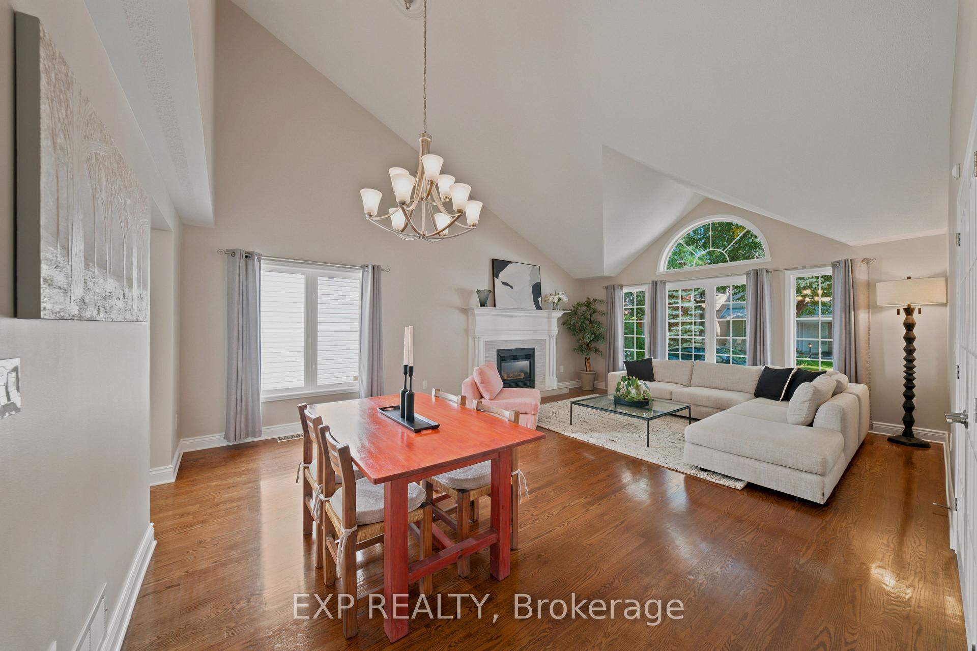 Photo 3 of 16 Bridlegate Place, Ottawa, Craig Henry/Woodvale — HOMEH