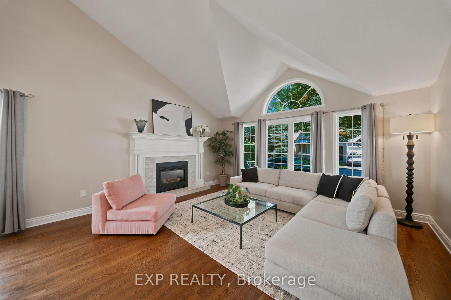 Photo 5 of 16 Bridlegate Place, Ottawa, Craig Henry/Woodvale — HOMEH