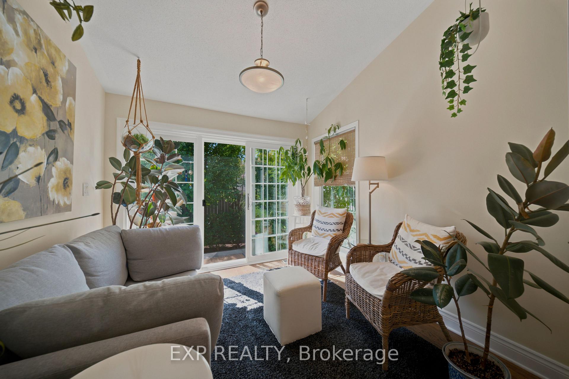 Photo 13 of 16 Bridlegate Place, Ottawa, Craig Henry/Woodvale — HOMEH