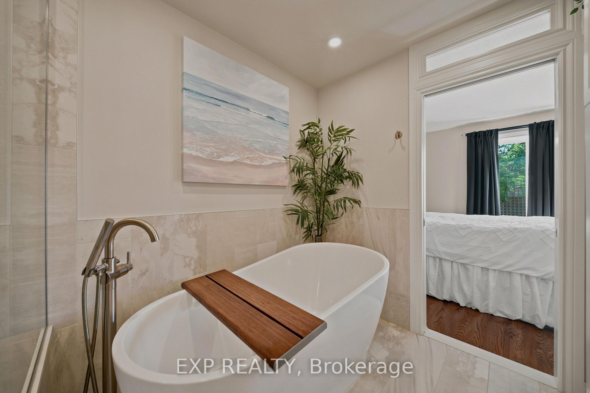Photo 20 of 16 Bridlegate Place, Ottawa, Craig Henry/Woodvale — HOMEH