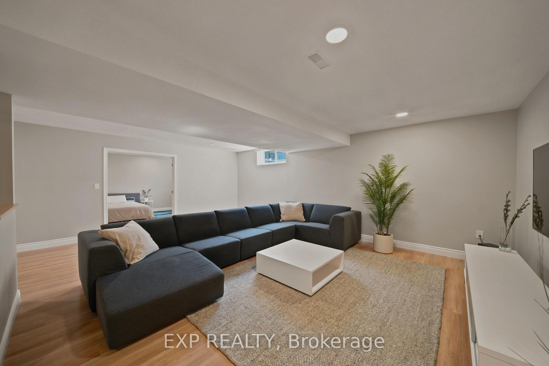 Photo 35 of 16 Bridlegate Place, Ottawa, Craig Henry/Woodvale — HOMEH