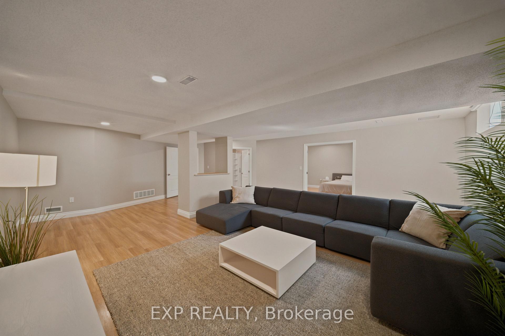 Photo 36 of 16 Bridlegate Place, Ottawa, Craig Henry/Woodvale — HOMEH