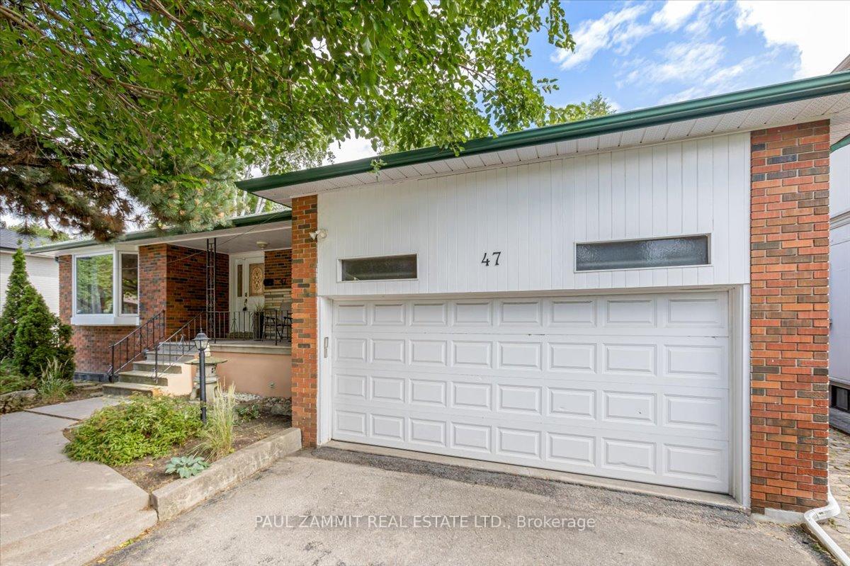 Photo 3 of 47 Ladyslipper Court, Markham, Bayview Glen — HOMEH
